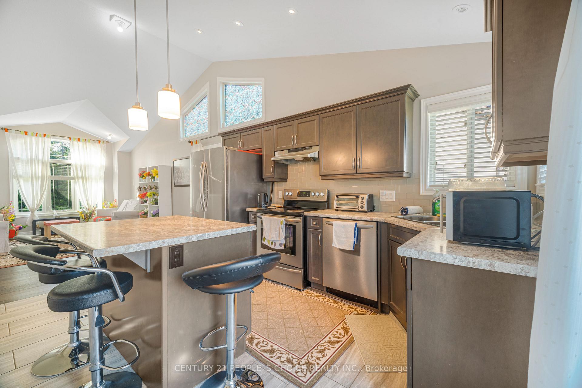 Photo 5 of 6534 Sam Iorfida Drive, Niagara Falls, Oldfield — HOMEH