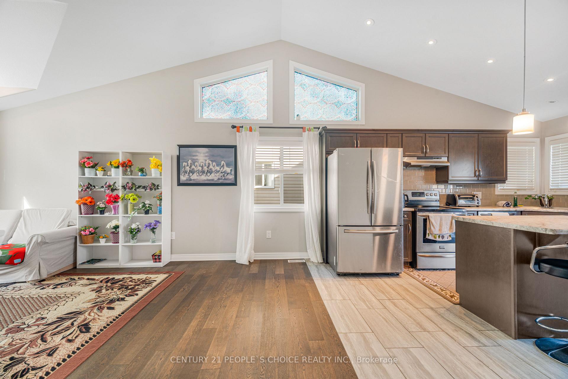 Photo 6 of 6534 Sam Iorfida Drive, Niagara Falls, Oldfield — HOMEH
