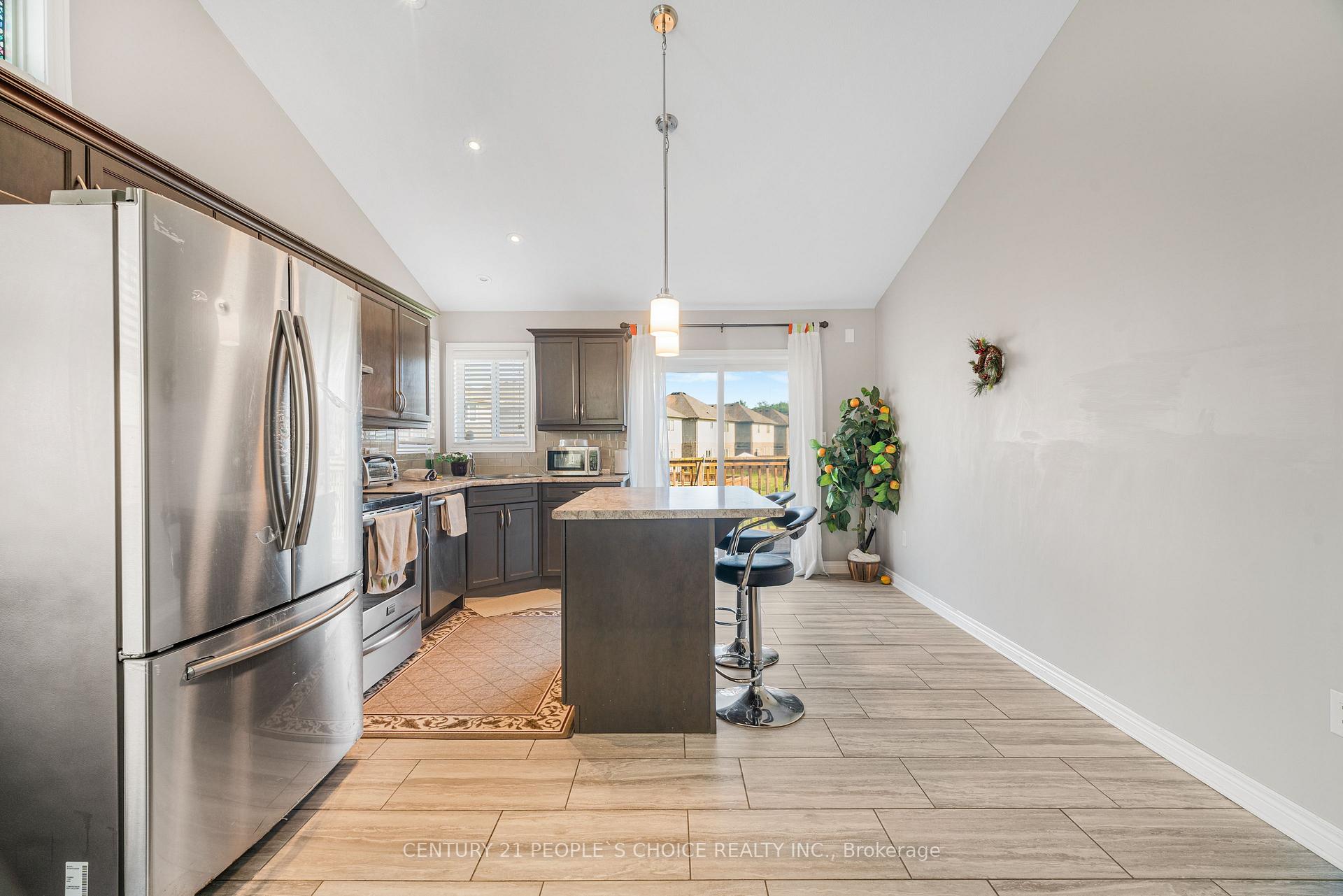 Photo 11 of 6534 Sam Iorfida Drive, Niagara Falls, Oldfield — HOMEH