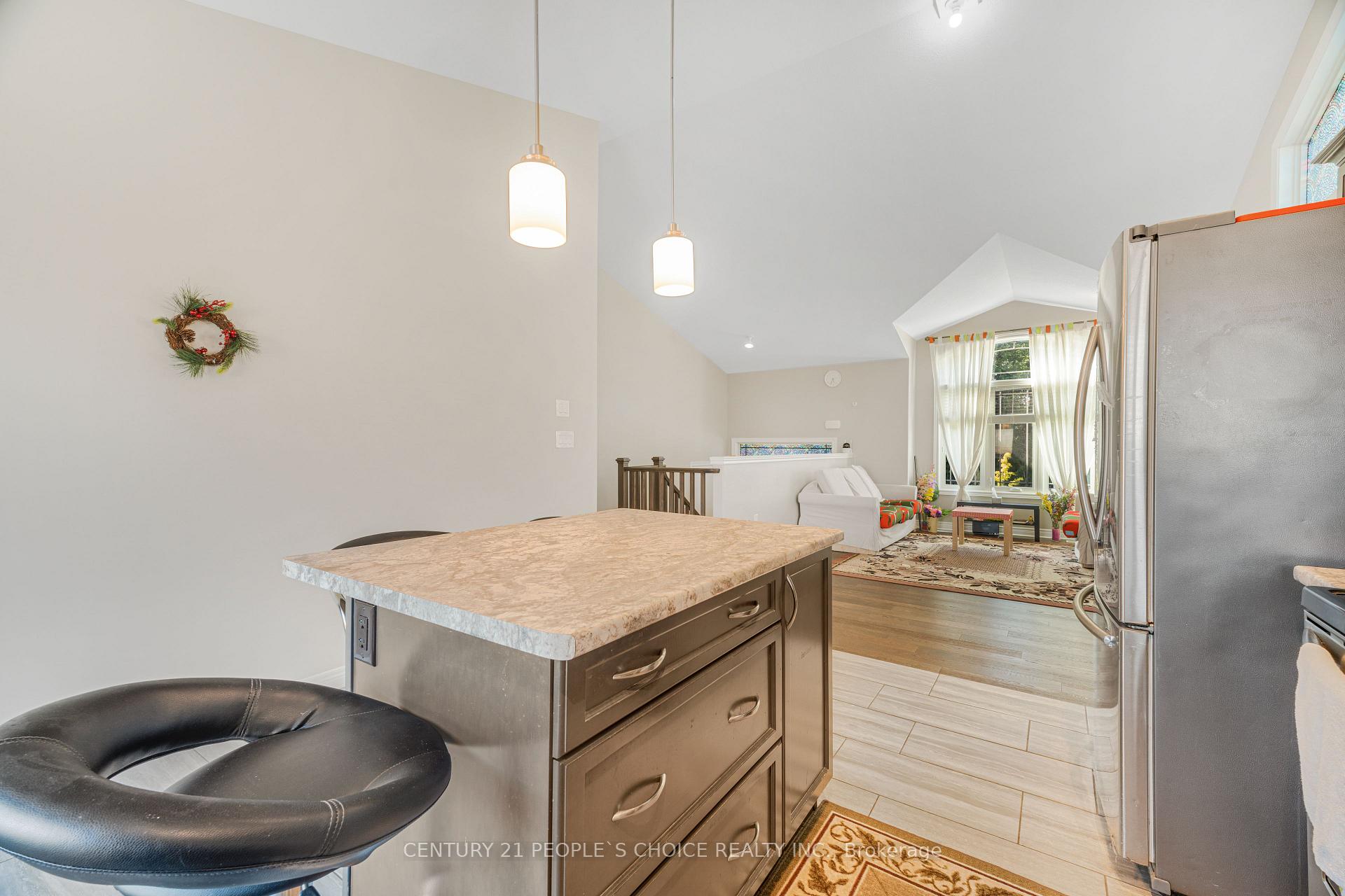 Photo 14 of 6534 Sam Iorfida Drive, Niagara Falls, Oldfield — HOMEH