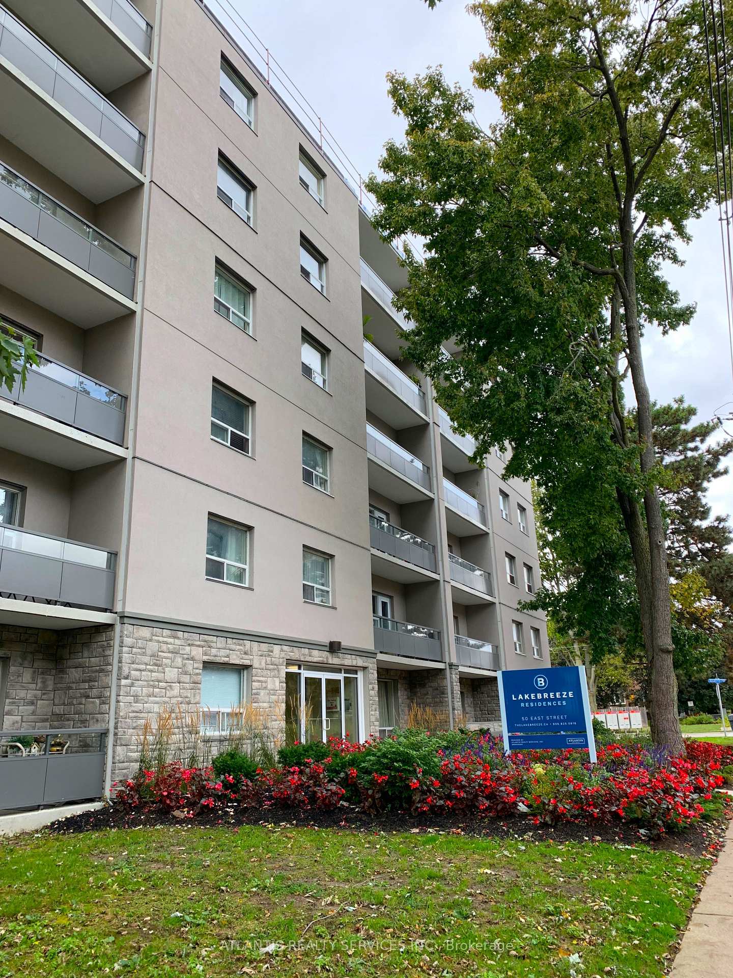 Front of Unit 305, 50 East Street