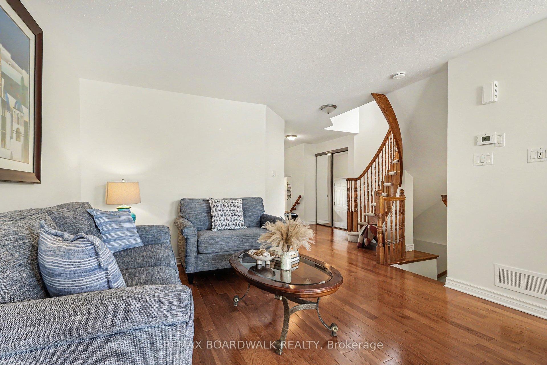 Photo 5 of 132 Montmorency Way, Ottawa, Avalon East — HOMEH