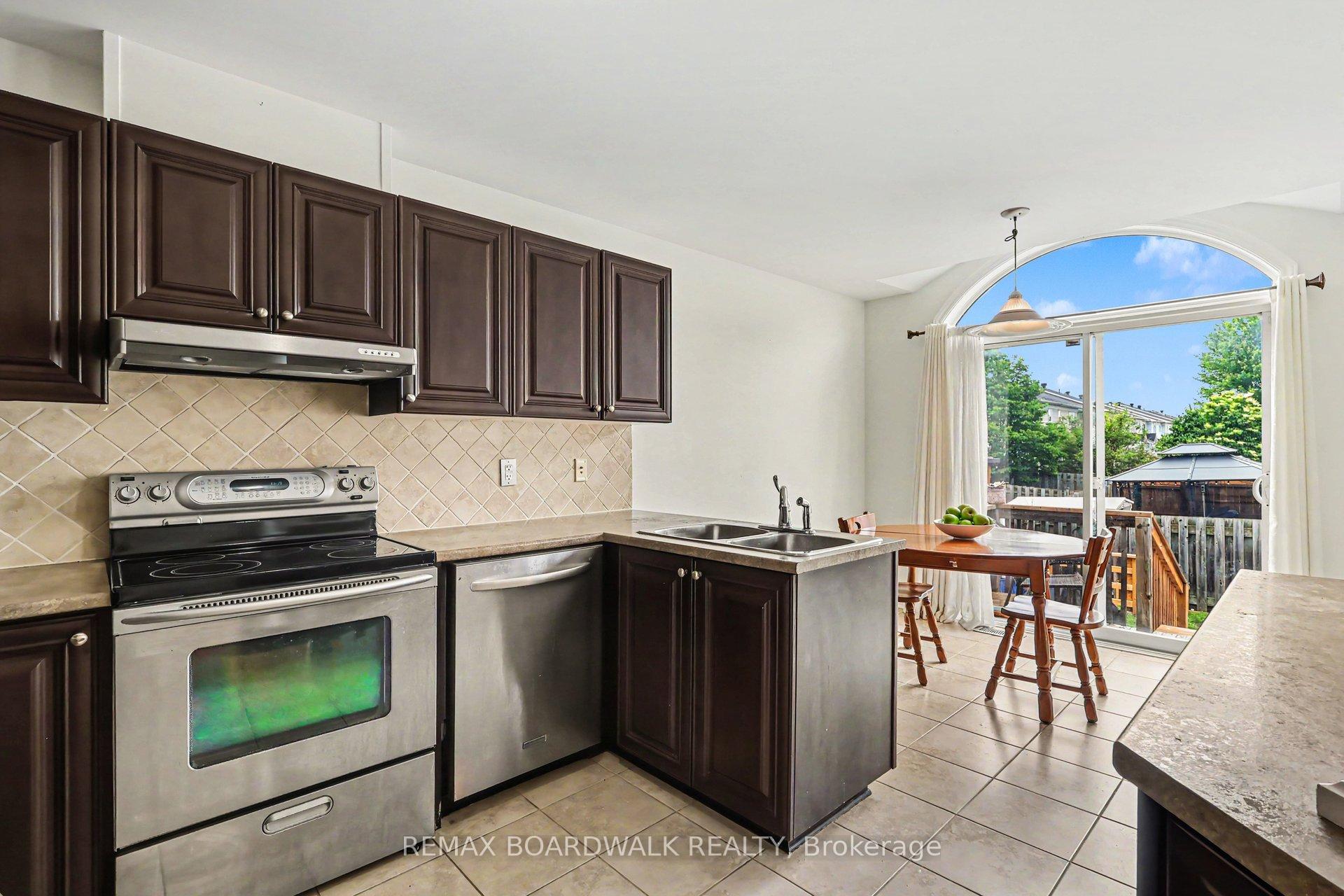 Photo 15 of 132 Montmorency Way, Ottawa, Avalon East — HOMEH