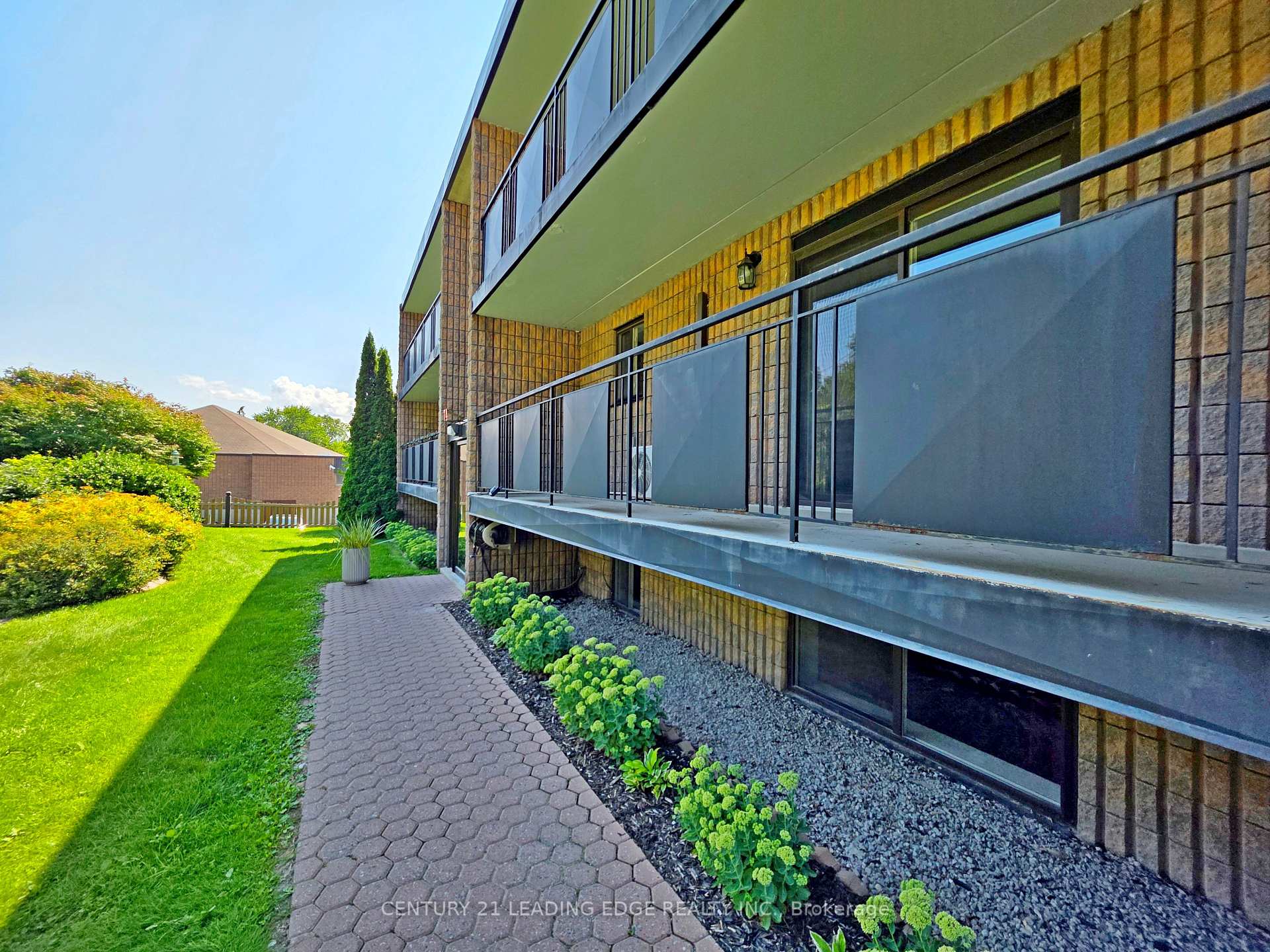 Photo 7 of Unit 206, 74 The Queensway, Georgina, Keswick North — HOMEH