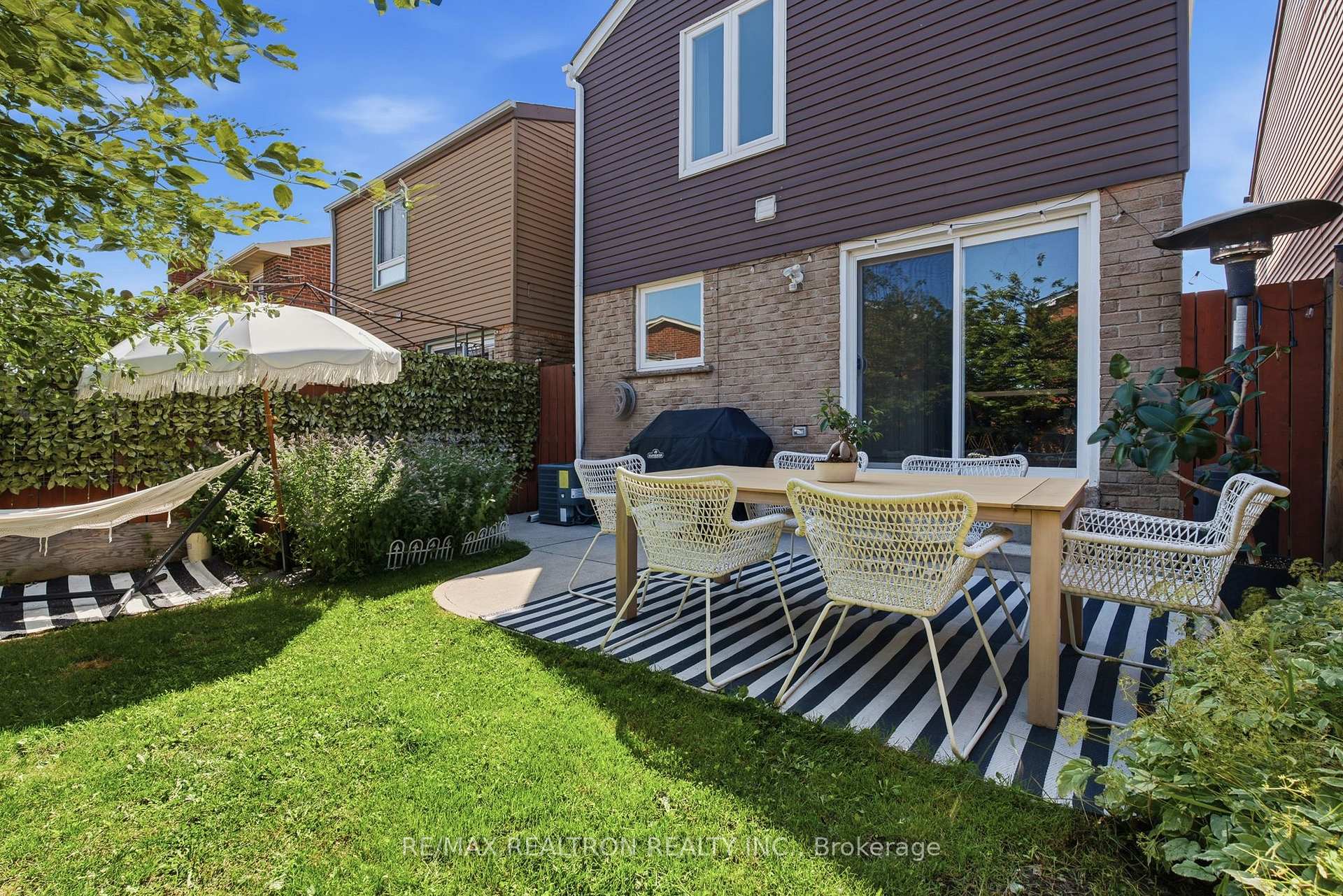 Photo 18 of 147 Spyglass Hill Road, Vaughan, Glen Shields — HOMEH