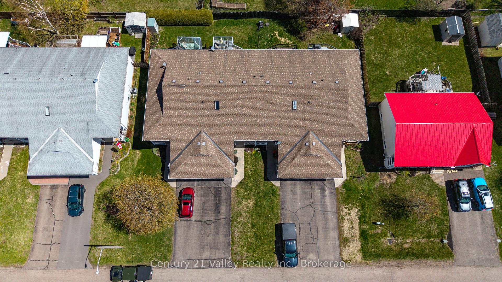 Photo 8 of 439 Mayhew Street, Renfrew, Renfrew — HOMEH