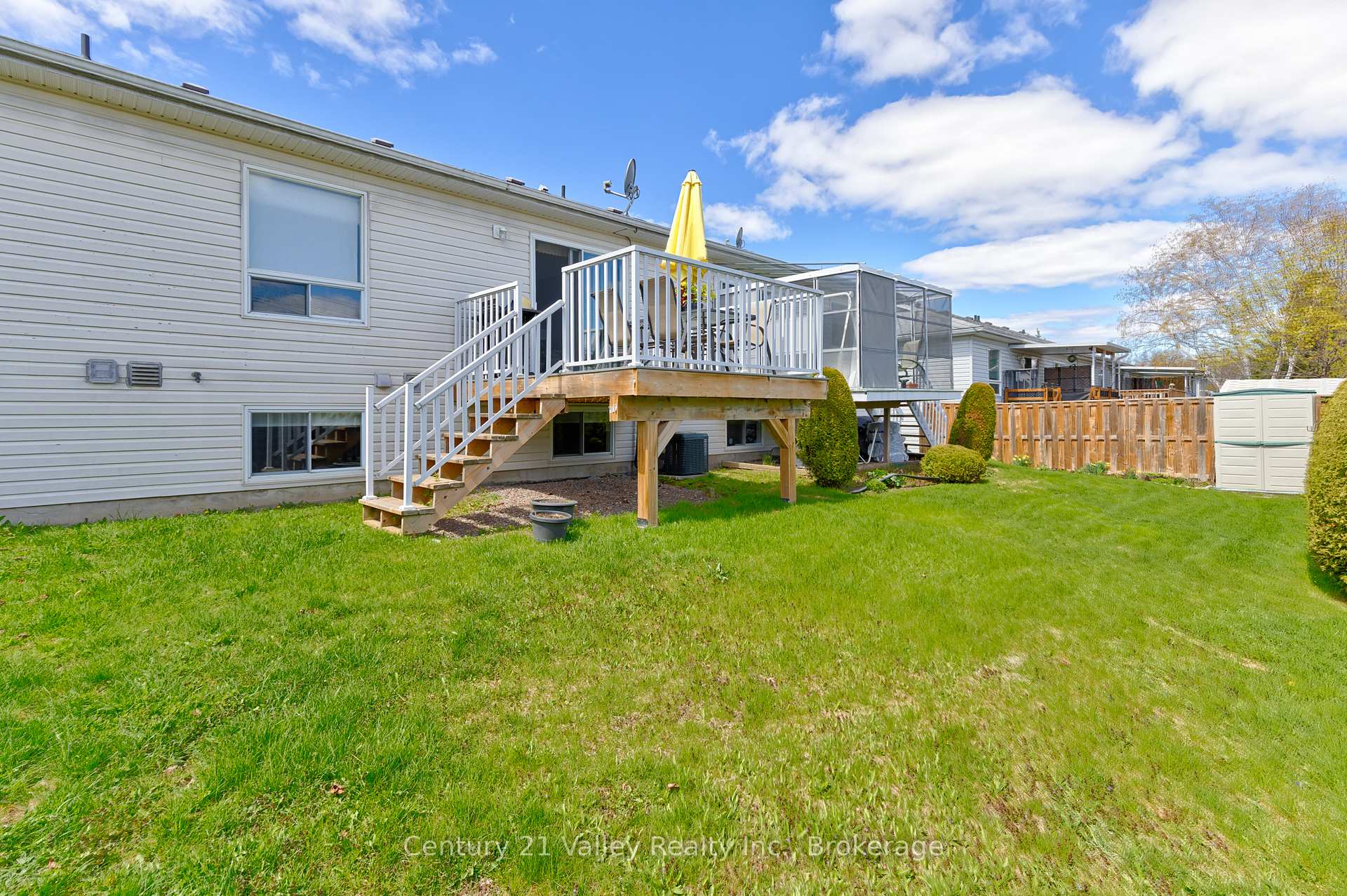 Photo 16 of 439 Mayhew Street, Renfrew, Renfrew — HOMEH
