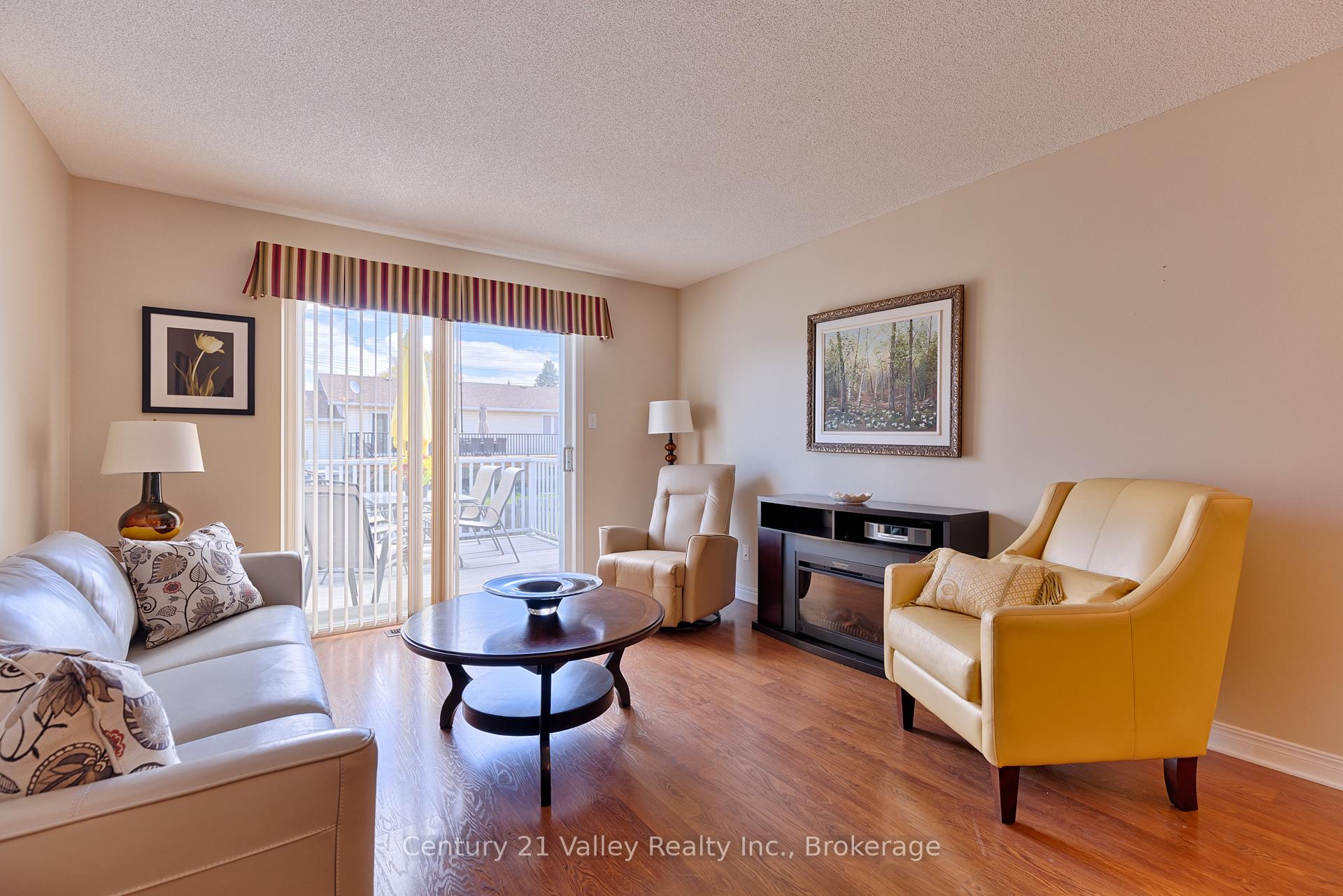 Photo 20 of 439 Mayhew Street, Renfrew, Renfrew — HOMEH