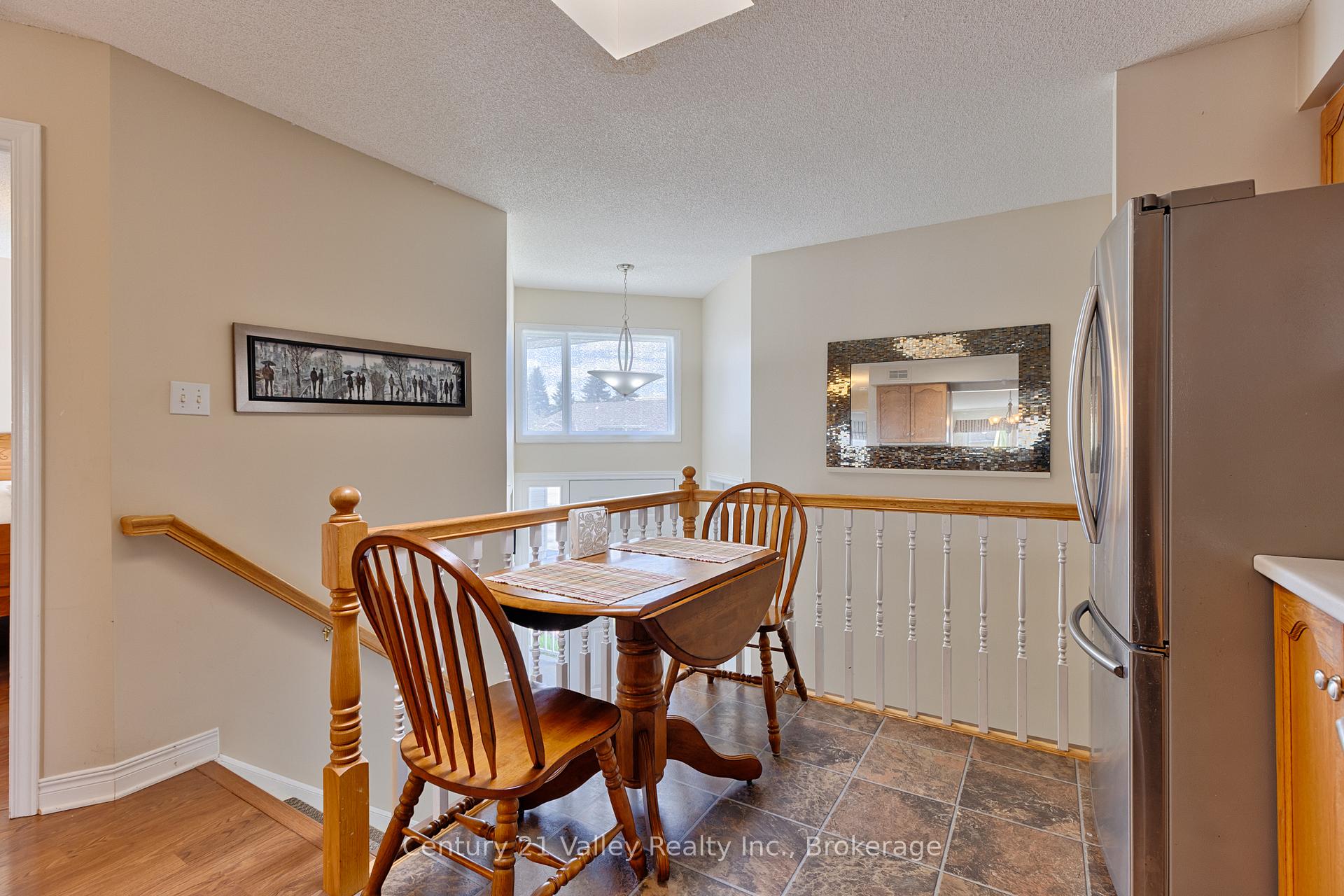 Photo 25 of 439 Mayhew Street, Renfrew, Renfrew — HOMEH