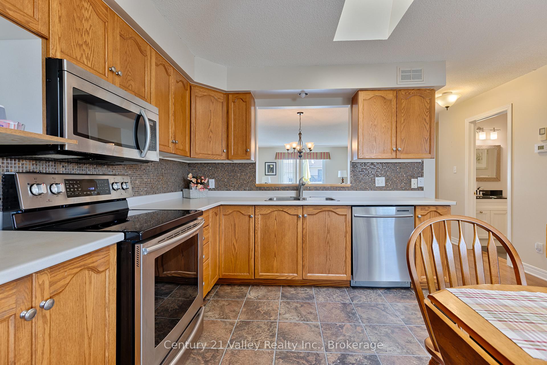 Photo 26 of 439 Mayhew Street, Renfrew, Renfrew — HOMEH
