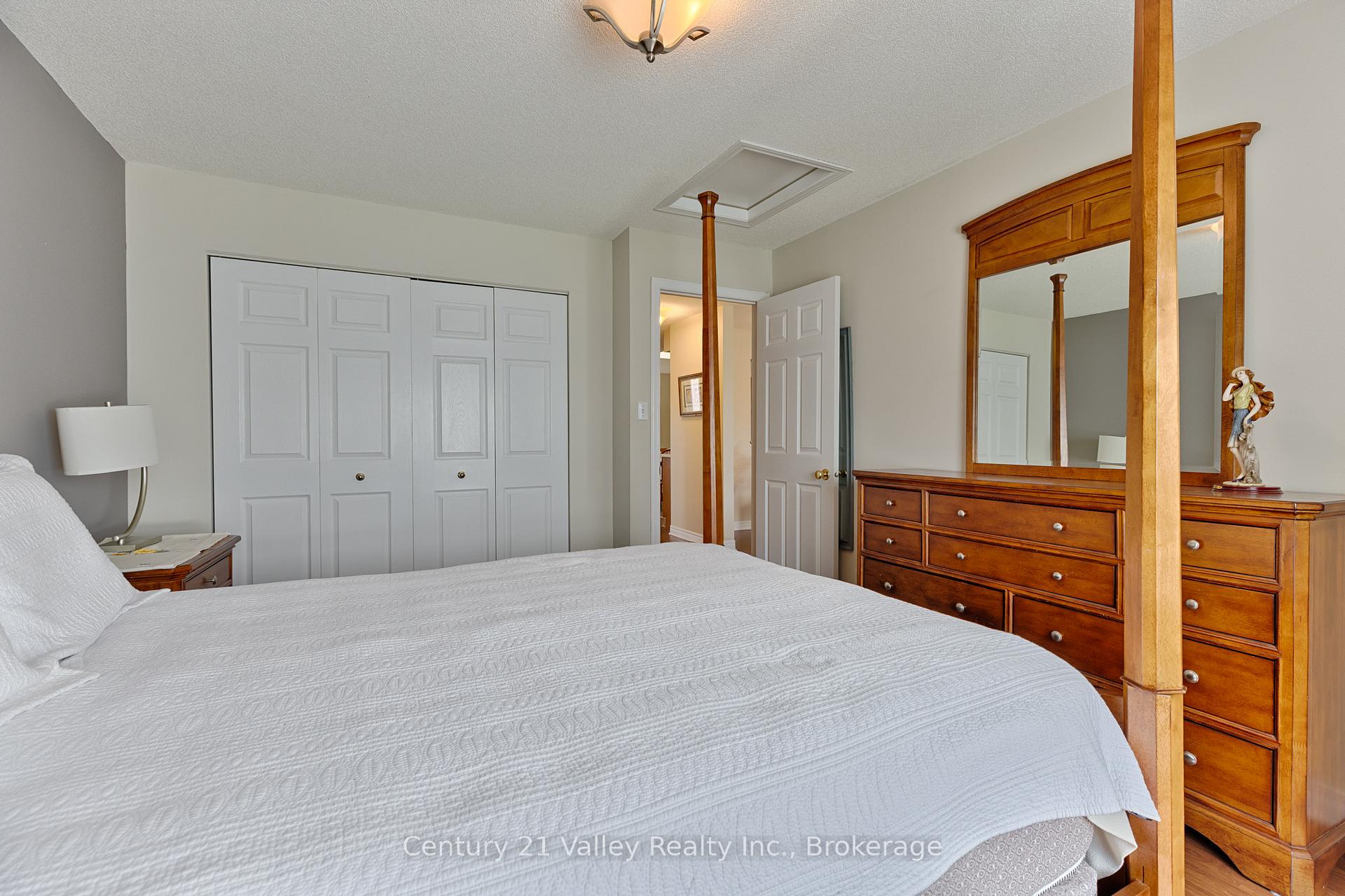 Photo 30 of 439 Mayhew Street, Renfrew, Renfrew — HOMEH