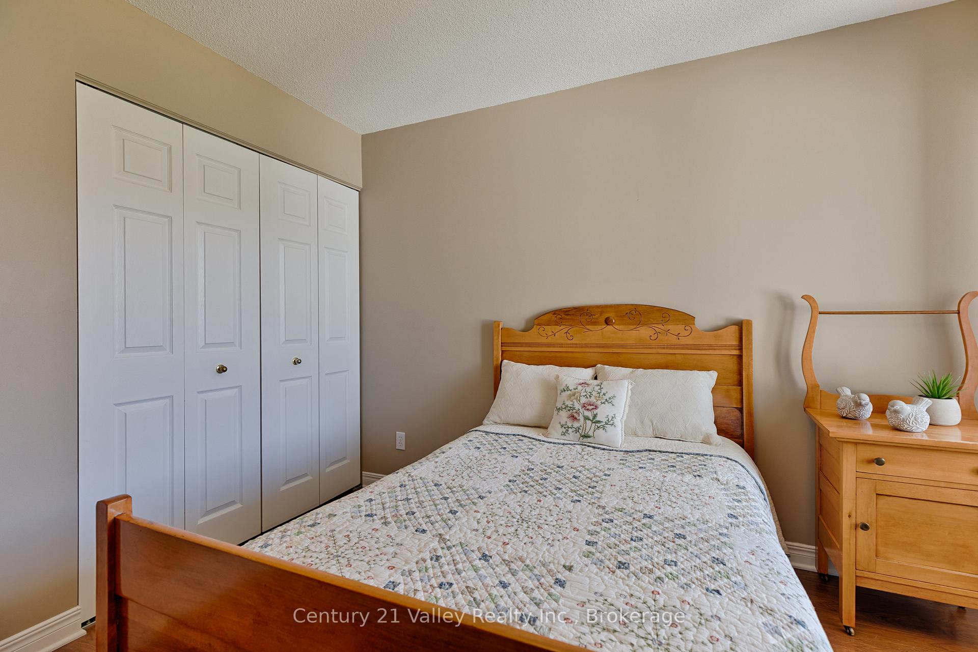 Photo 32 of 439 Mayhew Street, Renfrew, Renfrew — HOMEH