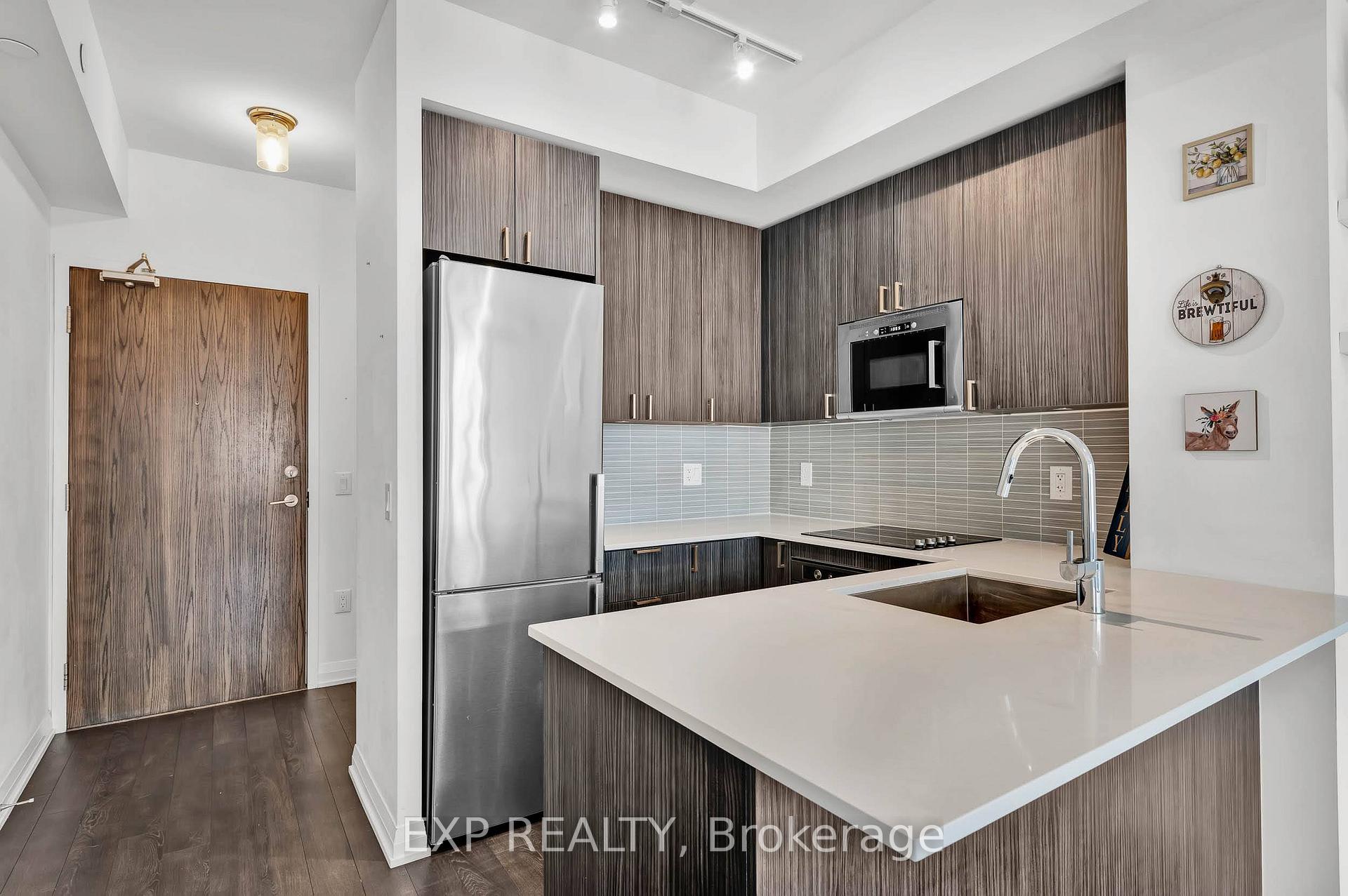 Photo 5 of Unit 727, 99 Eagle Rock Way N, Vaughan, Maple — HOMEH