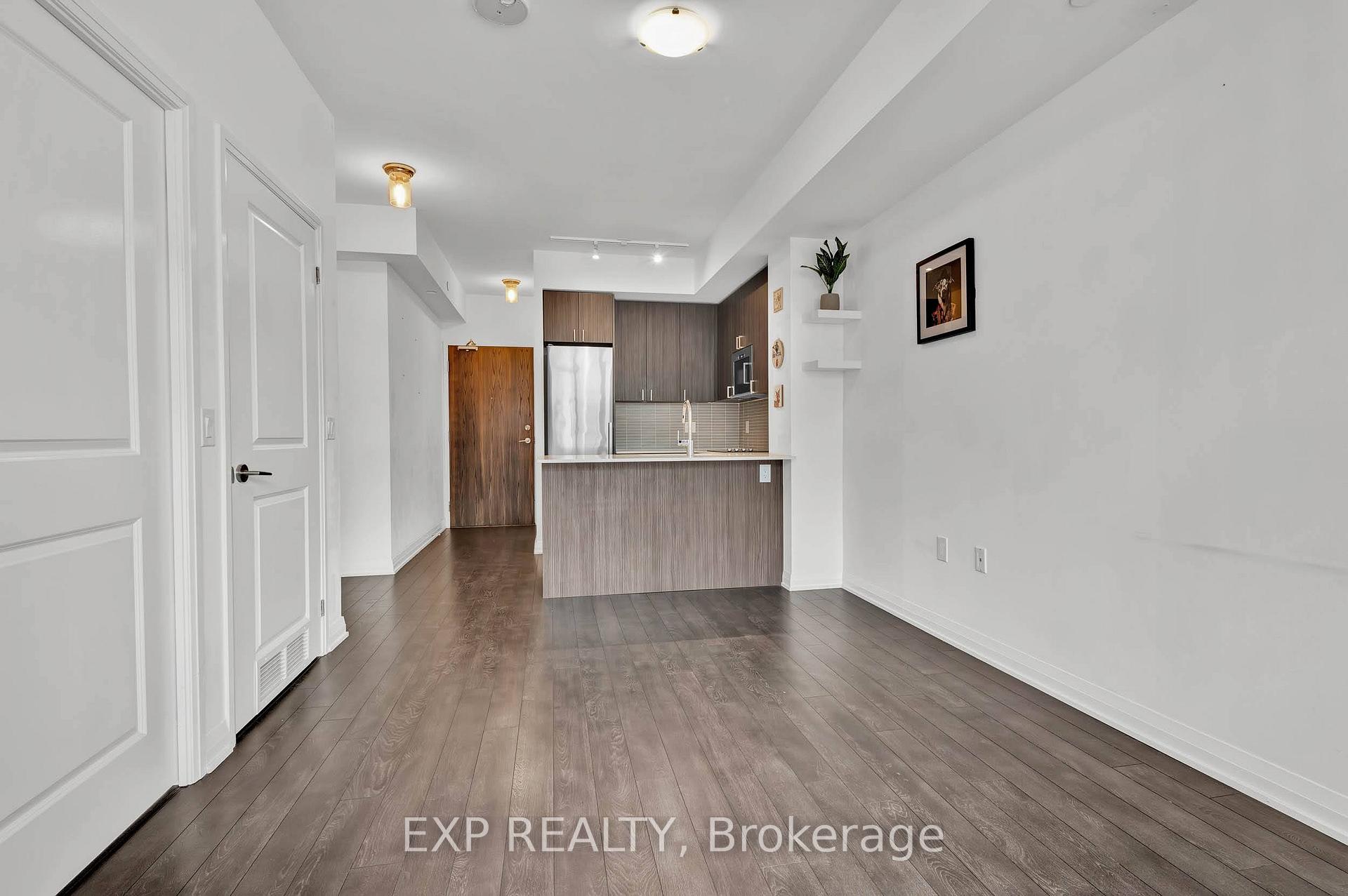 Photo 6 of Unit 727, 99 Eagle Rock Way N, Vaughan, Maple — HOMEH