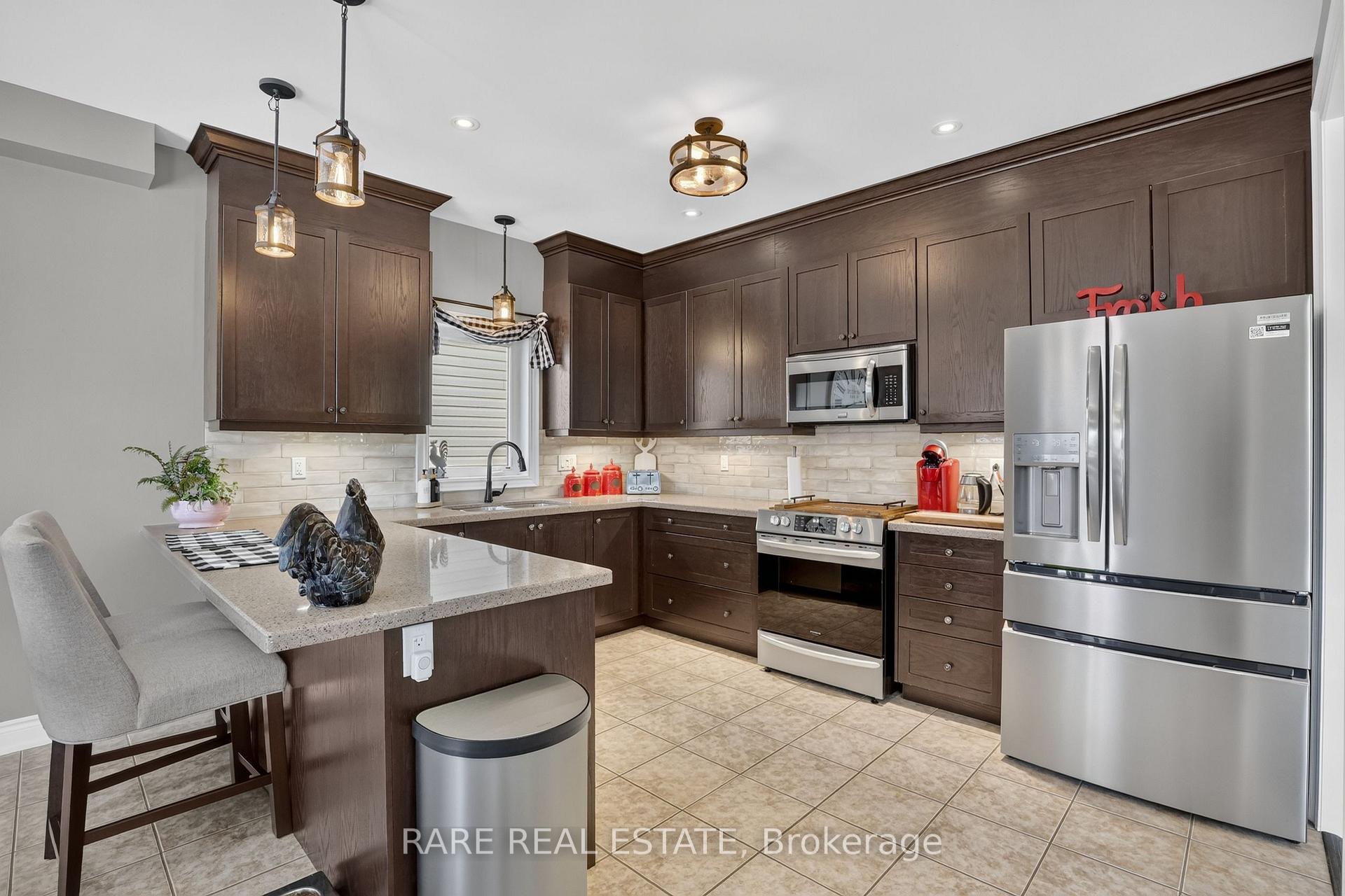 Photo 8 of 101 Decarolis Crescent, Essa, Angus — HOMEH