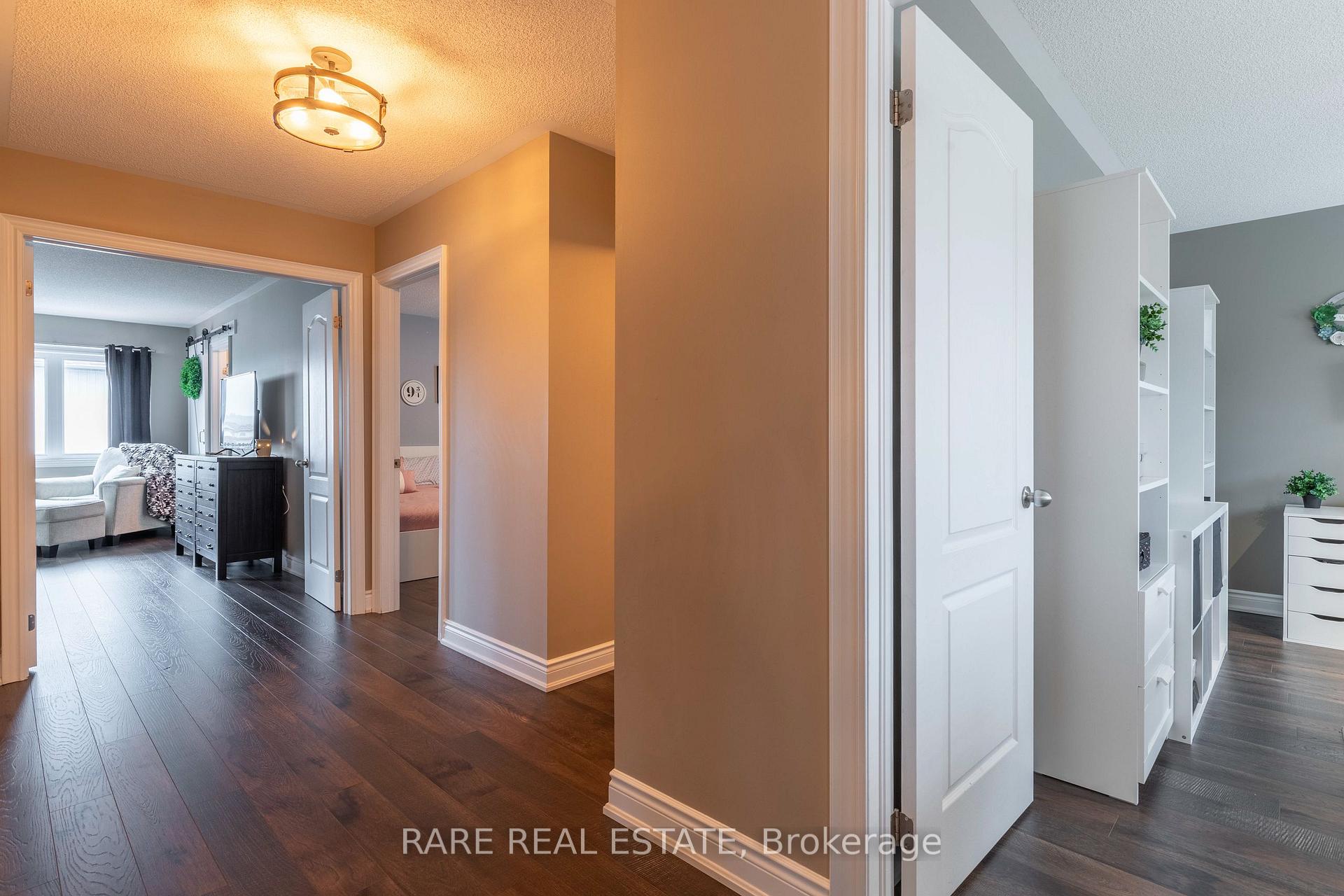 Photo 14 of 101 Decarolis Crescent, Essa, Angus — HOMEH