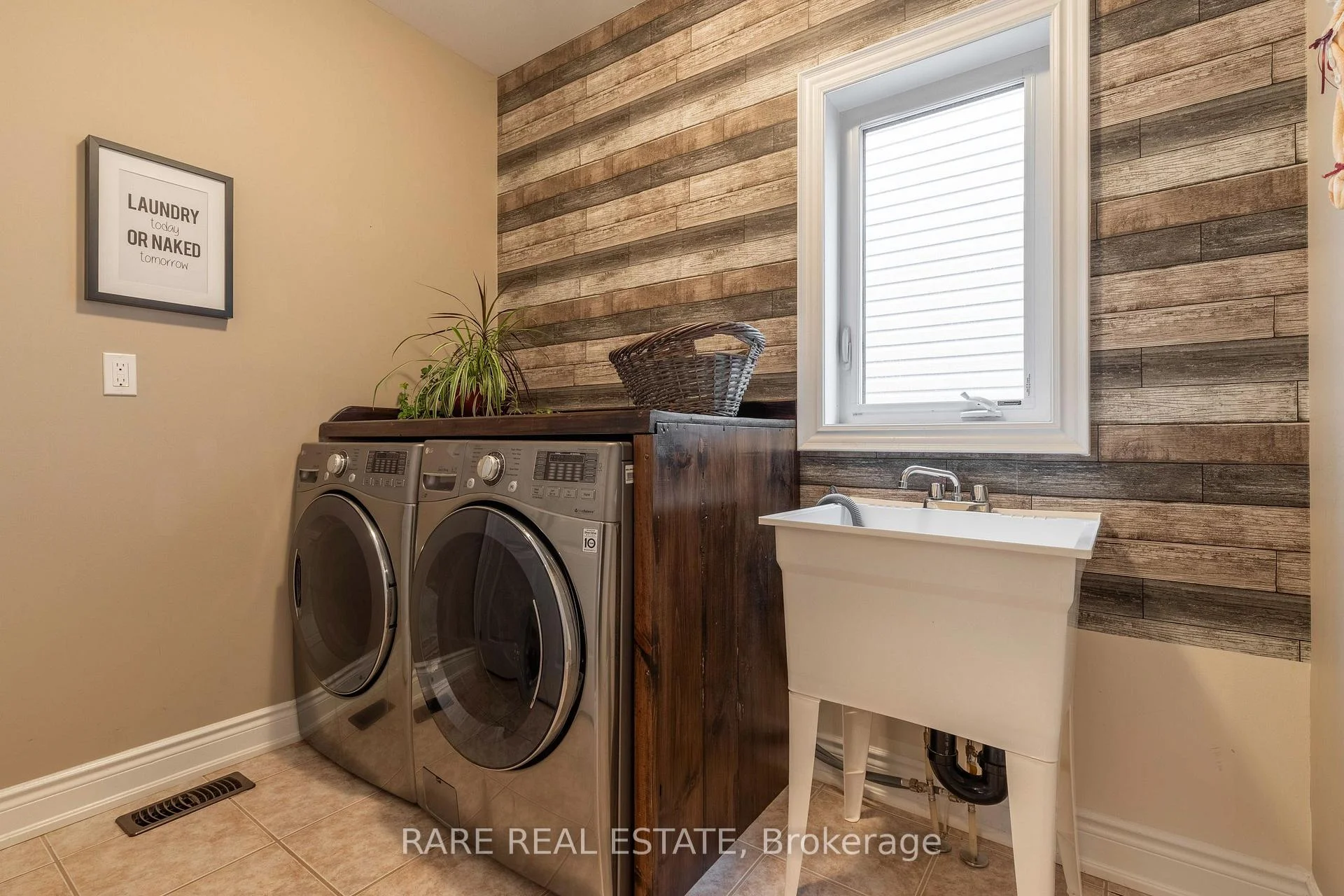 Photo 43 of 101 Decarolis Crescent, Essa, Angus — HOMEH