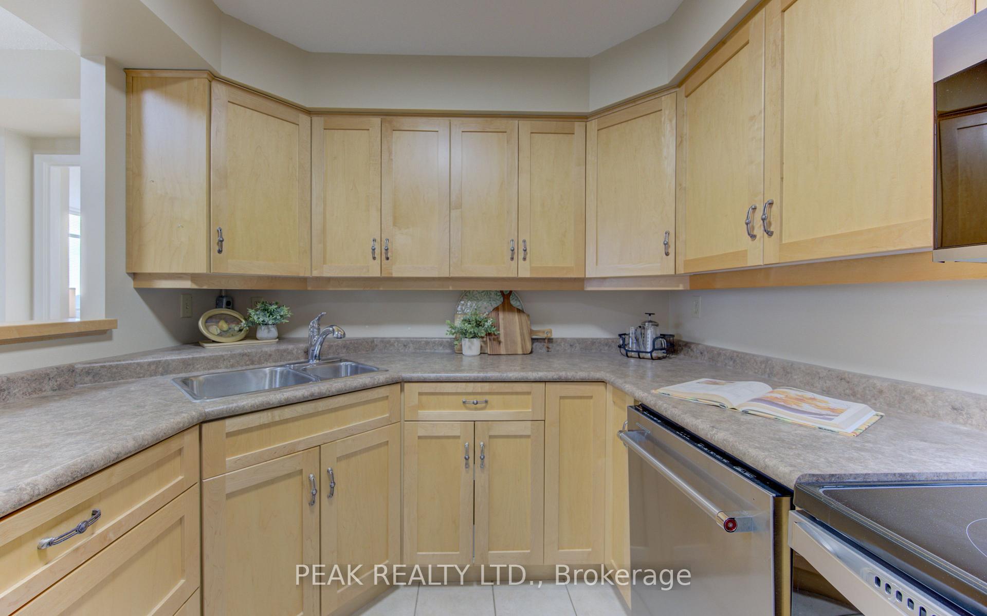 Photo 18 of Unit 804, 1414 King Street E, Kitchener, King East — HOMEH