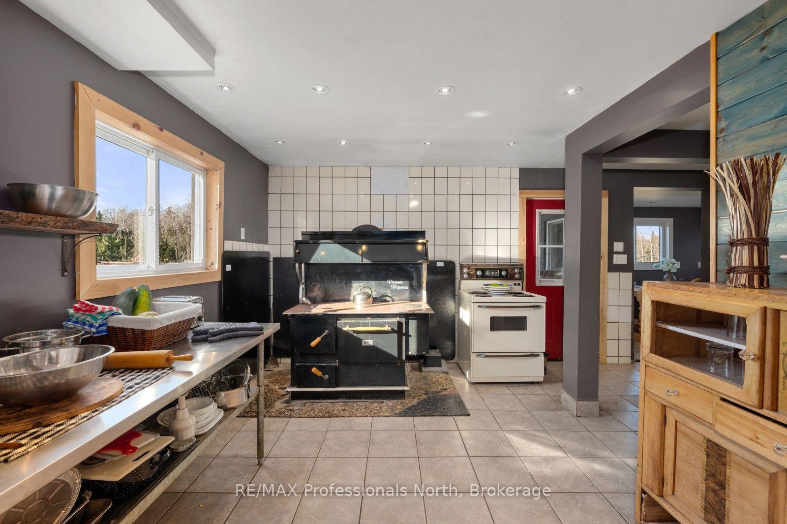 Photo 13 of 4167 Loop Road, Dysart et al, Harcourt — HOMEH