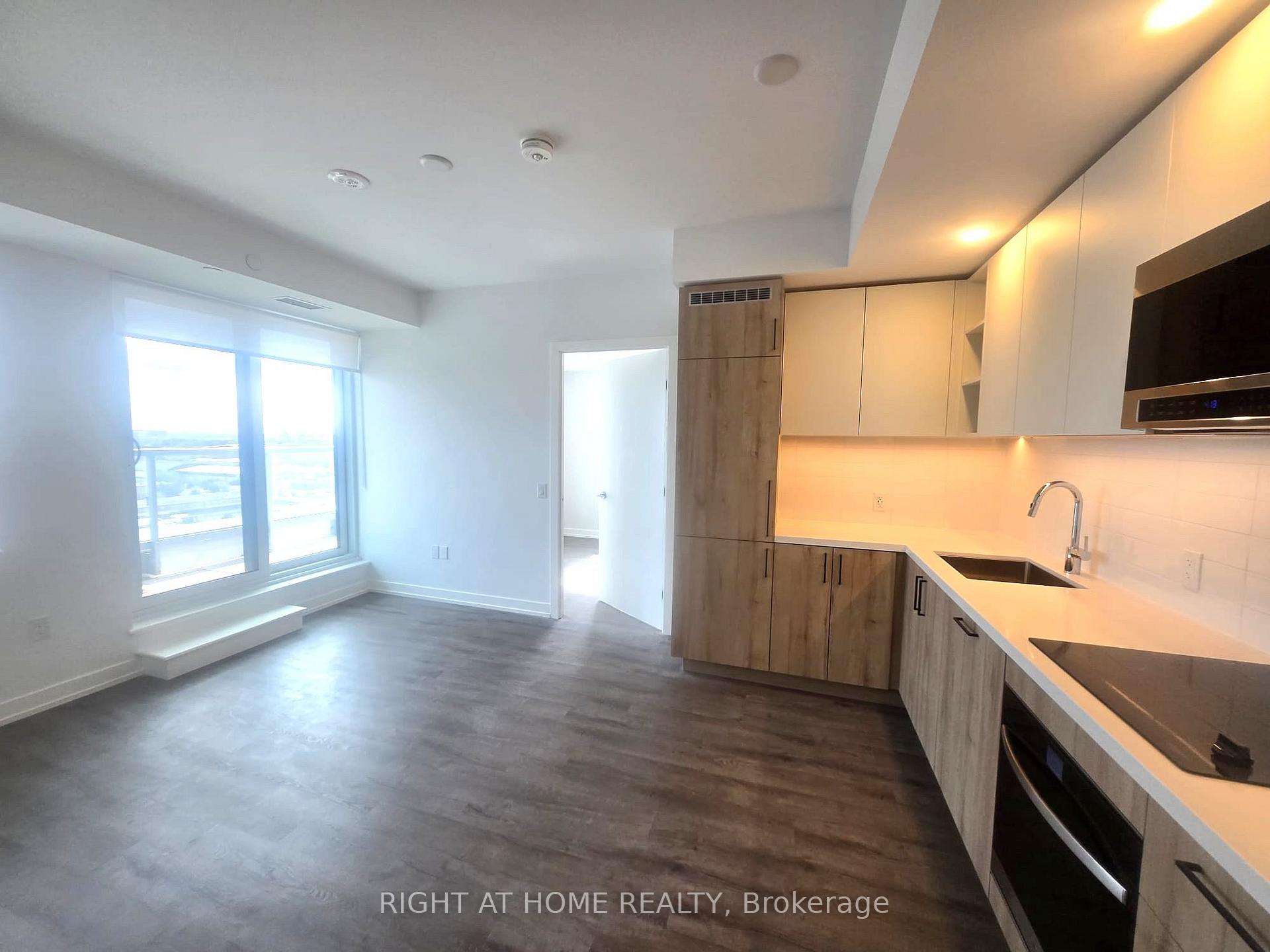Photo 7 of Unit 902, 21 Meadowdale Road, Vaughan, Vaughan Corporate Centre — HOMEH