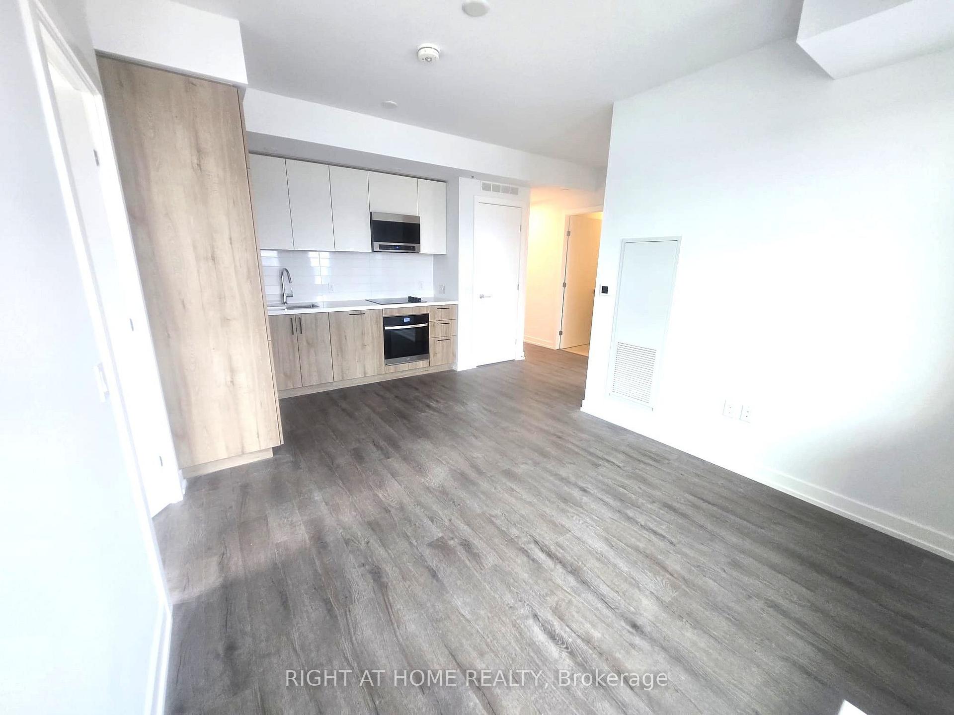 Photo 11 of Unit 902, 21 Meadowdale Road, Vaughan, Vaughan Corporate Centre — HOMEH