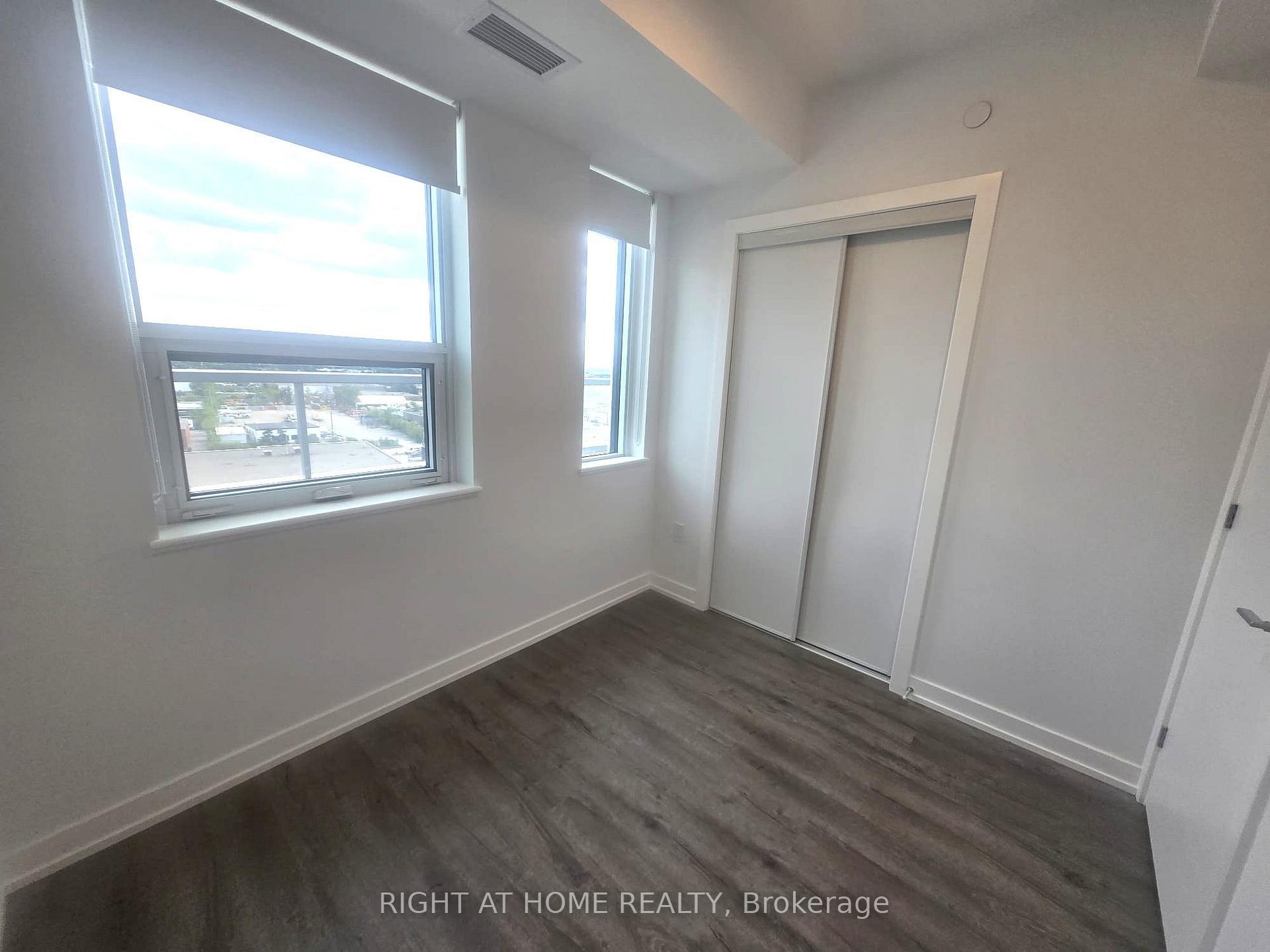 Photo 16 of Unit 902, 21 Meadowdale Road, Vaughan, Vaughan Corporate Centre — HOMEH