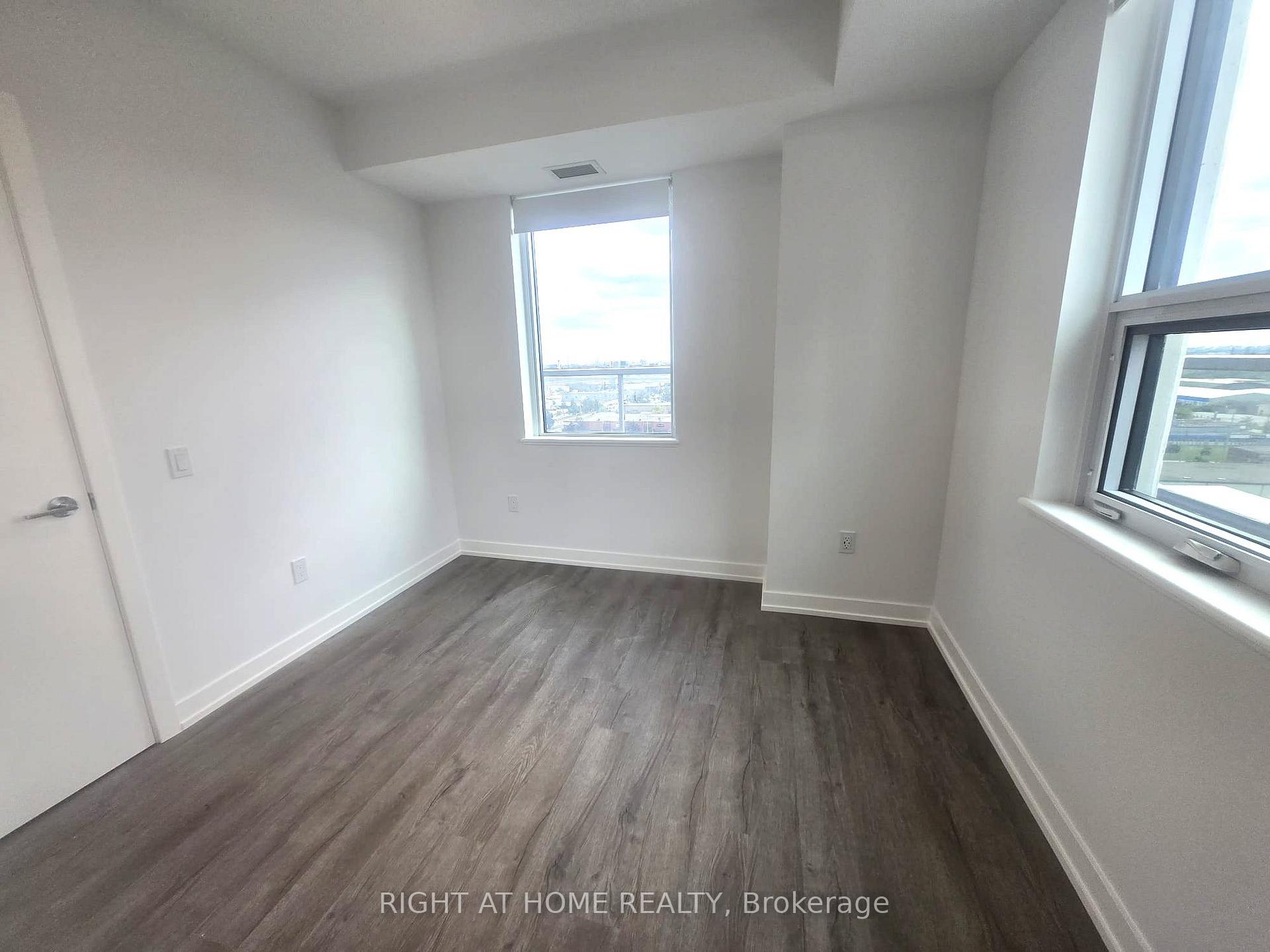 Photo 18 of Unit 902, 21 Meadowdale Road, Vaughan, Vaughan Corporate Centre — HOMEH