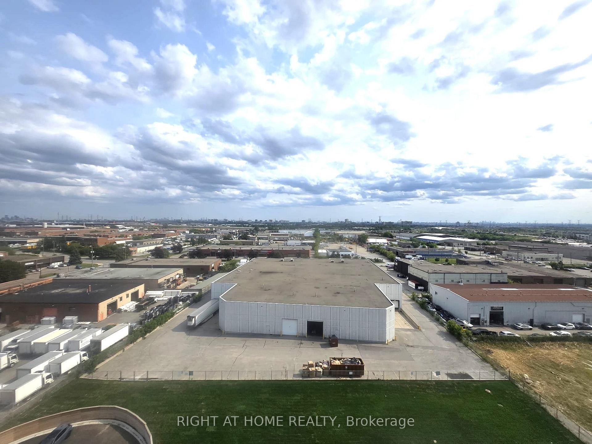 Photo 23 of Unit 902, 21 Meadowdale Road, Vaughan, Vaughan Corporate Centre — HOMEH