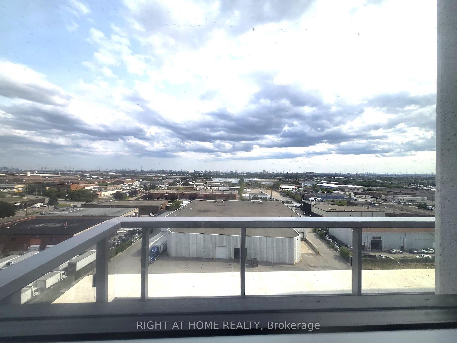 Photo 25 of Unit 902, 21 Meadowdale Road, Vaughan, Vaughan Corporate Centre — HOMEH