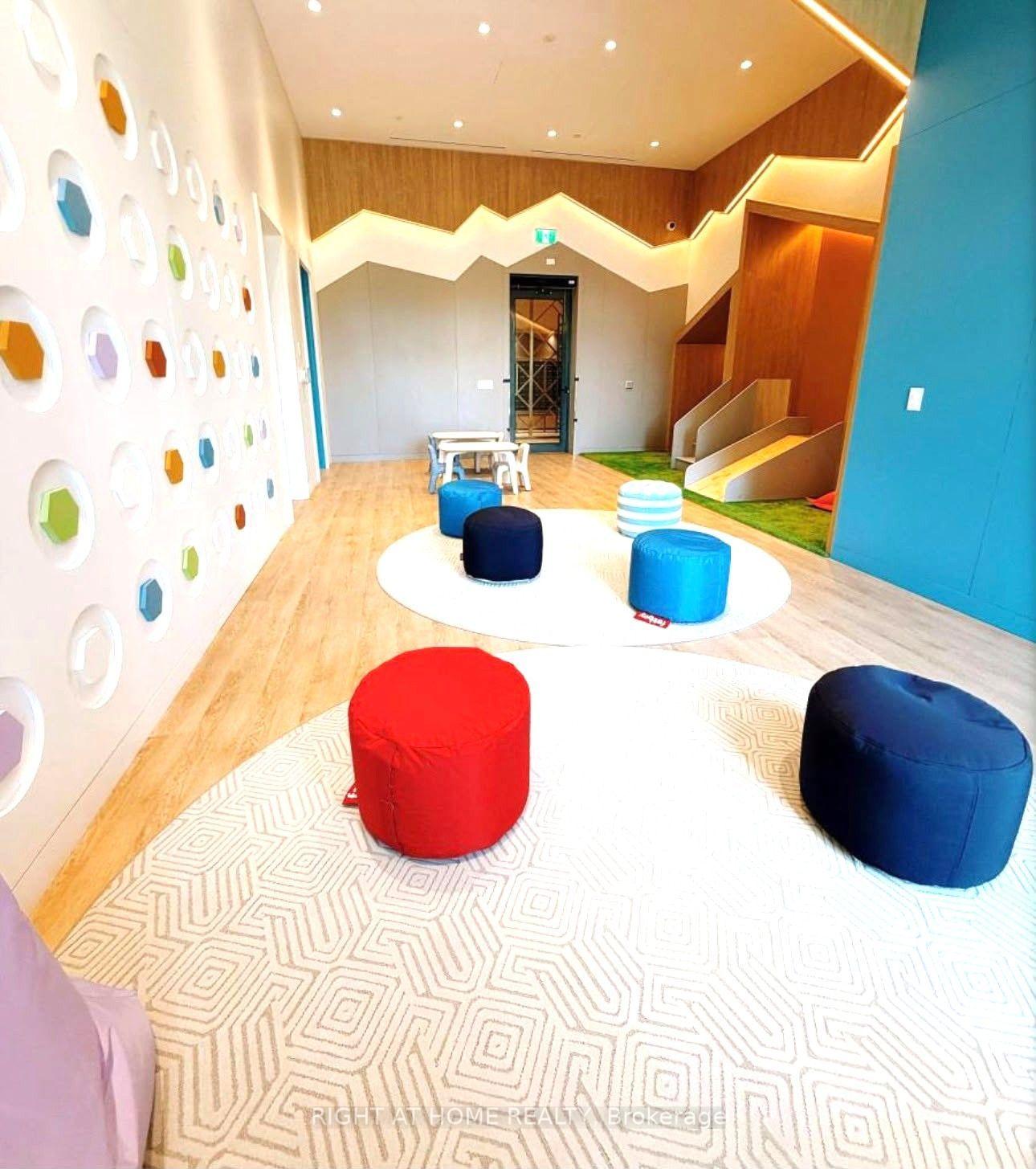 Photo 31 of Unit 902, 21 Meadowdale Road, Vaughan, Vaughan Corporate Centre — HOMEH