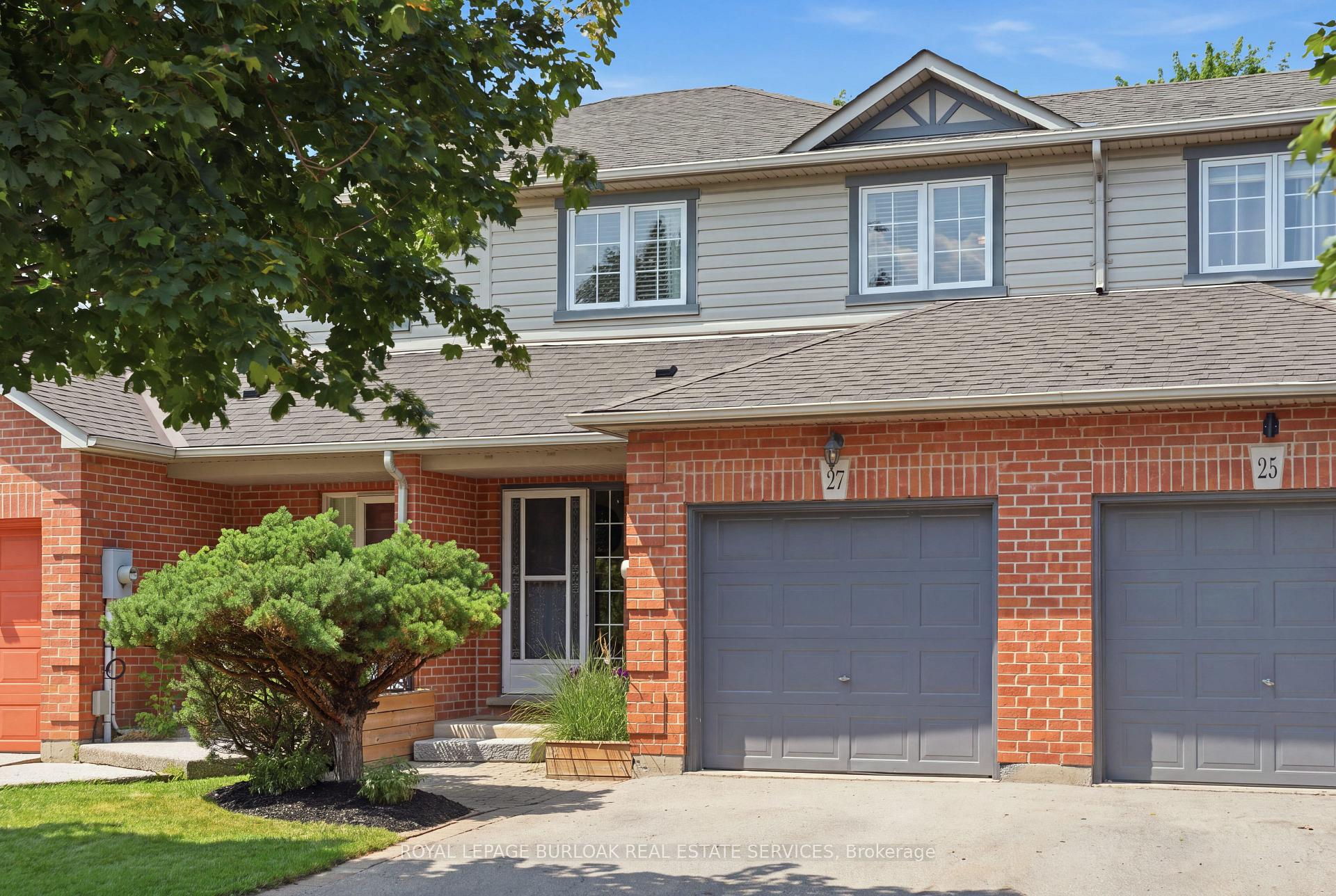 Photo 1 of 27 Bronte Court, Hamilton, Waterdown — HOMEH