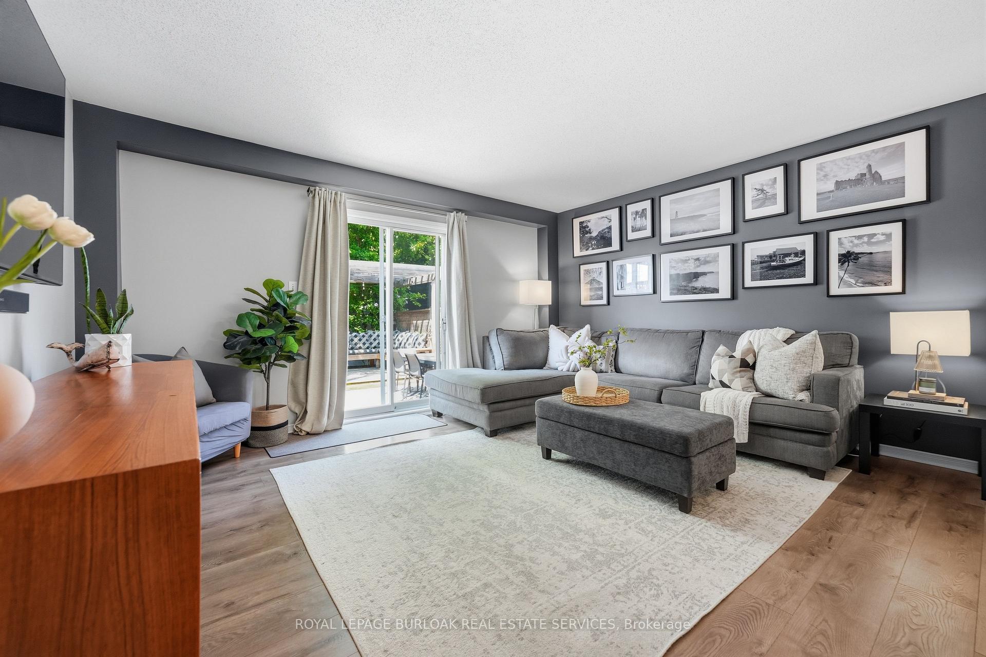 Photo 11 of 27 Bronte Court, Hamilton, Waterdown — HOMEH