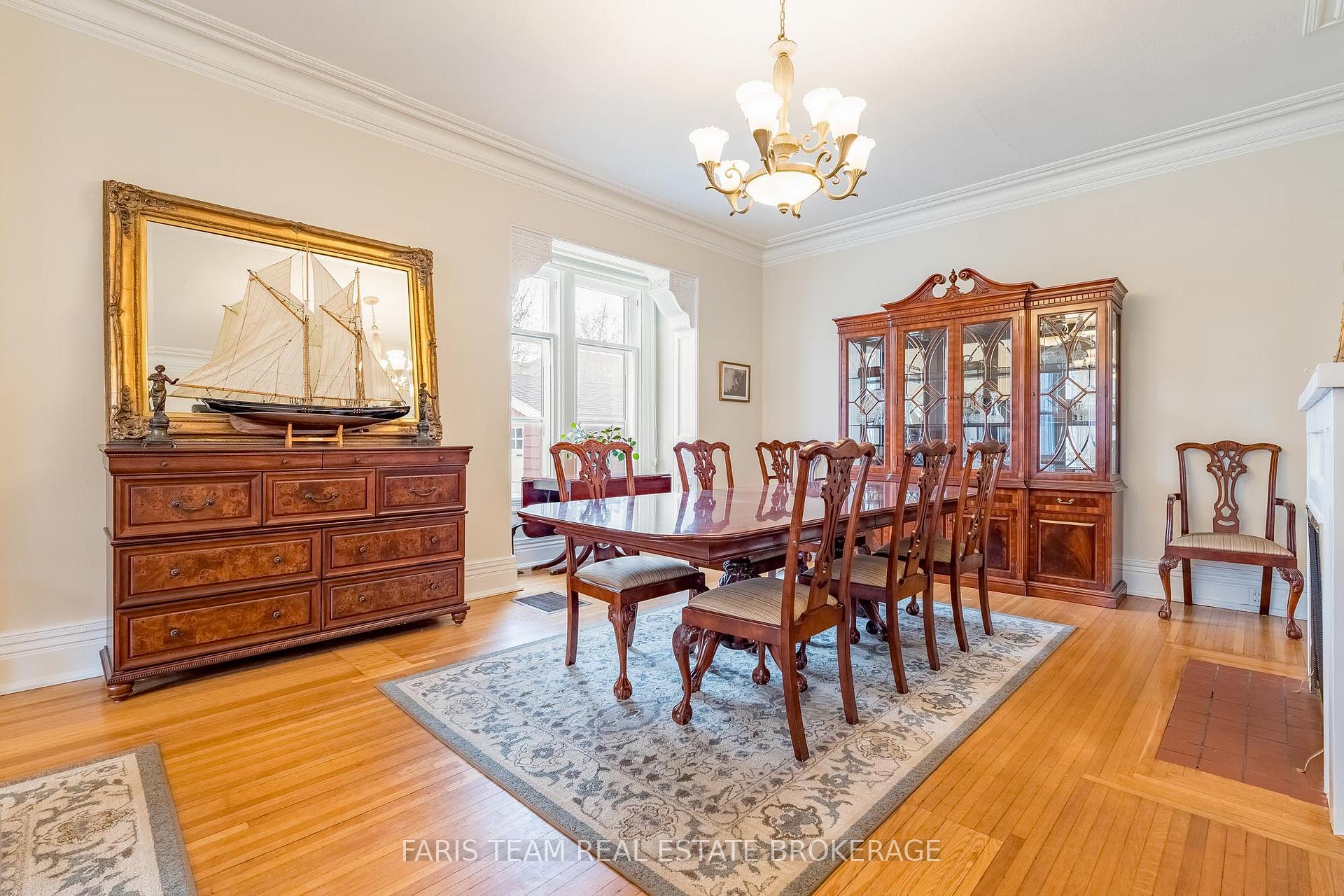 Photo 8 of 23 Yonge Street S, Springwater, Elmvale — HOMEH