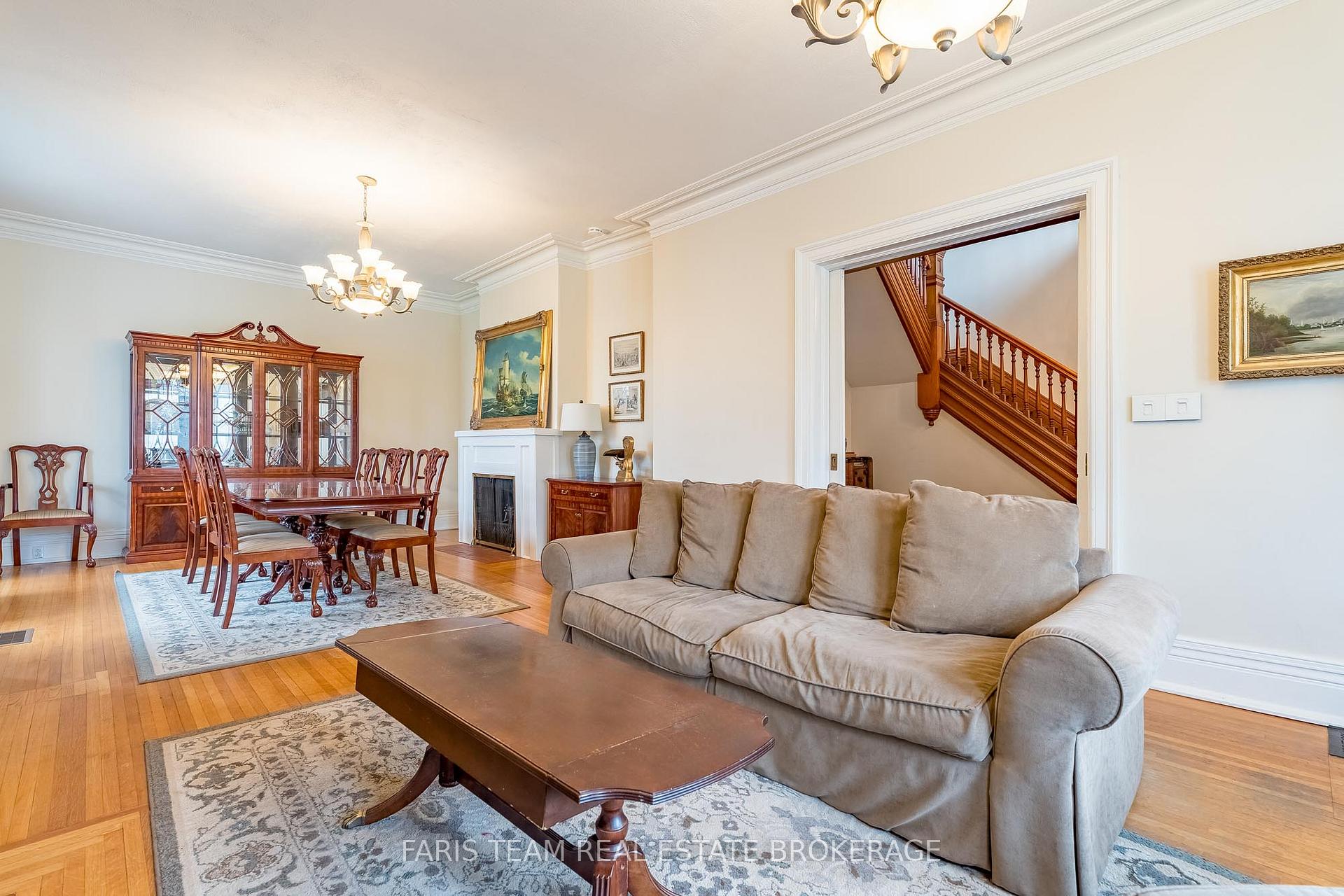 Photo 10 of 23 Yonge Street S, Springwater, Elmvale — HOMEH