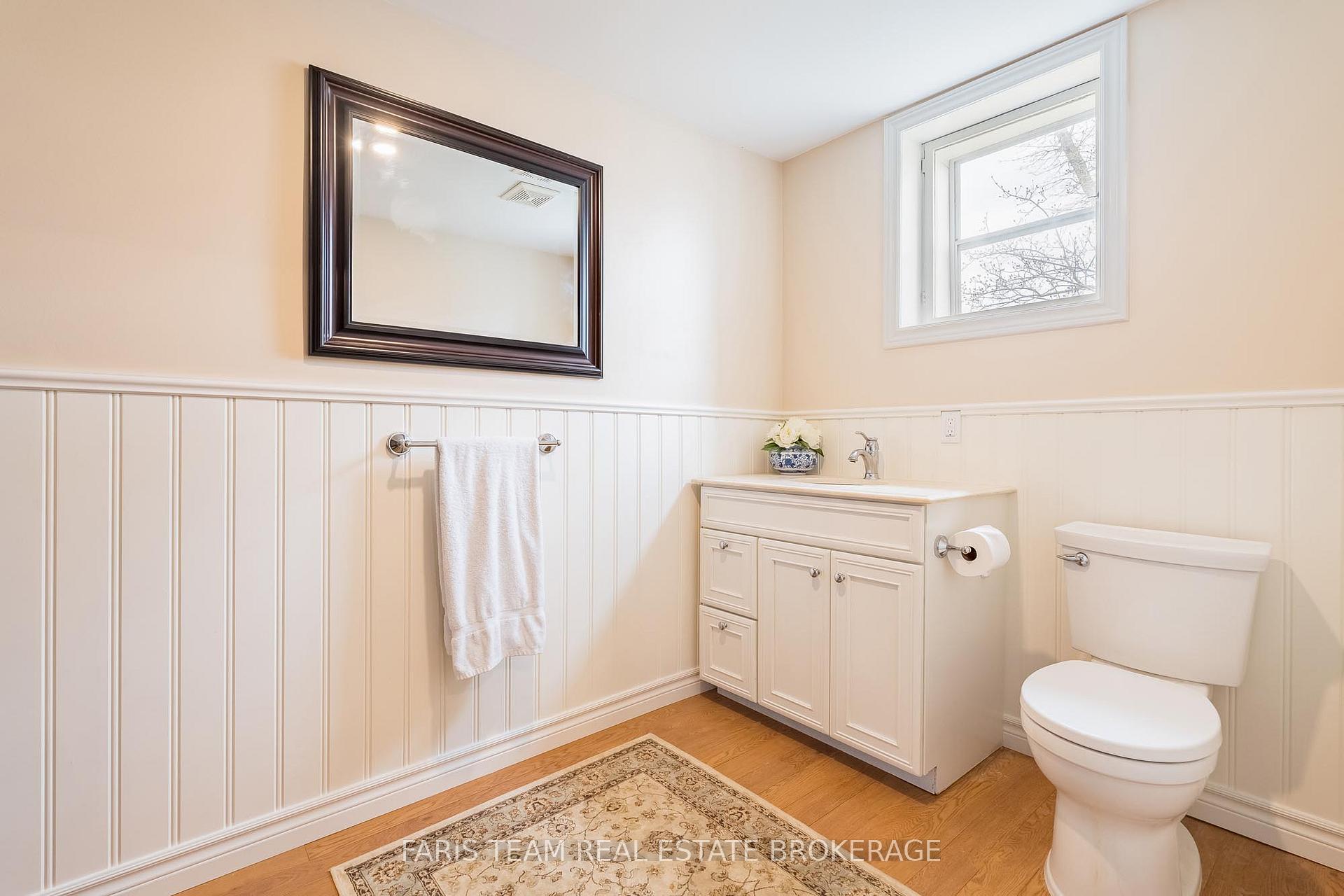 Photo 15 of 23 Yonge Street S, Springwater, Elmvale — HOMEH