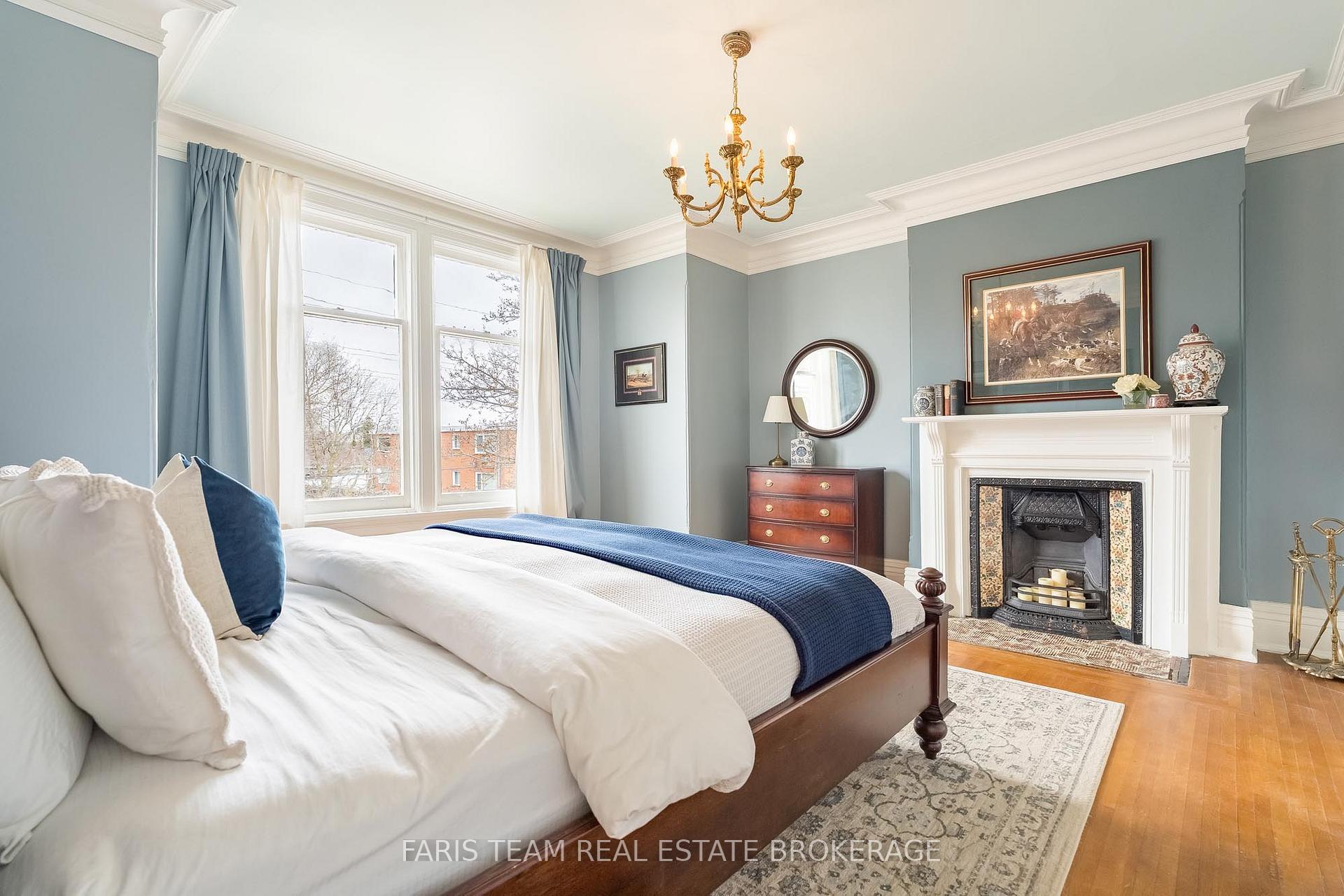 Photo 16 of 23 Yonge Street S, Springwater, Elmvale — HOMEH