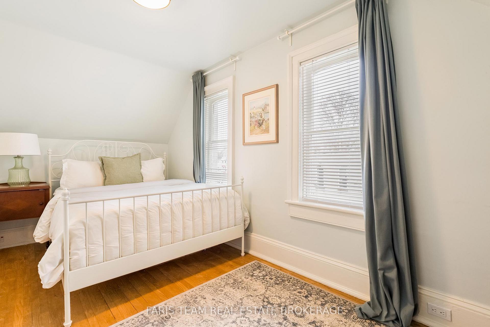 Photo 21 of 23 Yonge Street S, Springwater, Elmvale — HOMEH