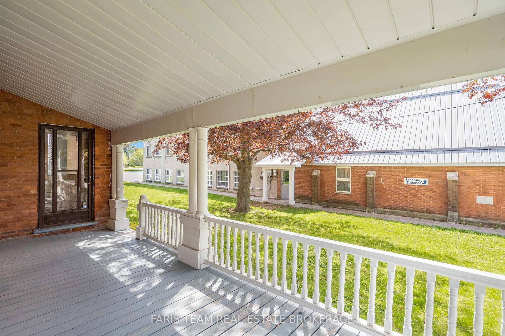 Photo 26 of 23 Yonge Street S, Springwater, Elmvale — HOMEH