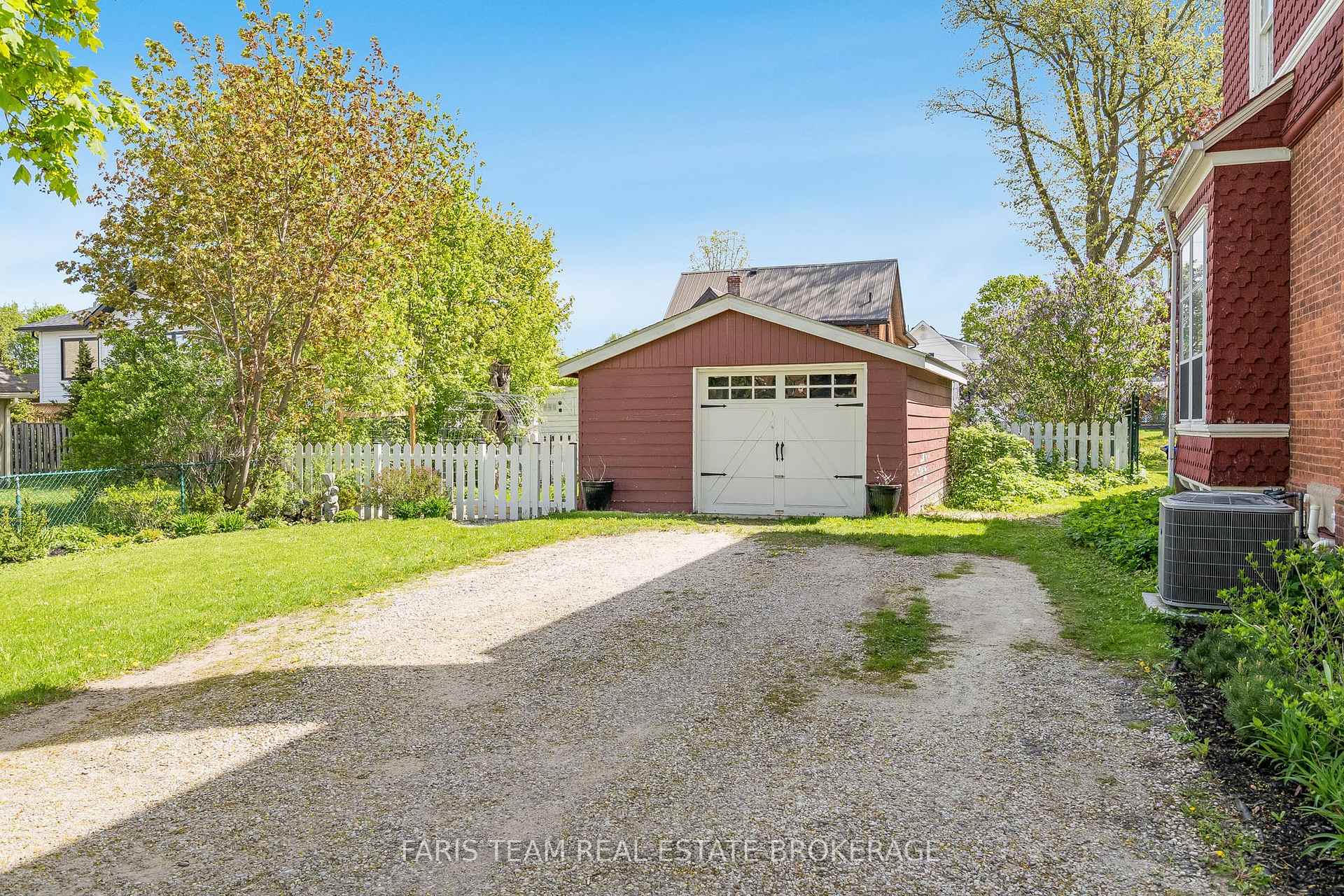 Photo 28 of 23 Yonge Street S, Springwater, Elmvale — HOMEH