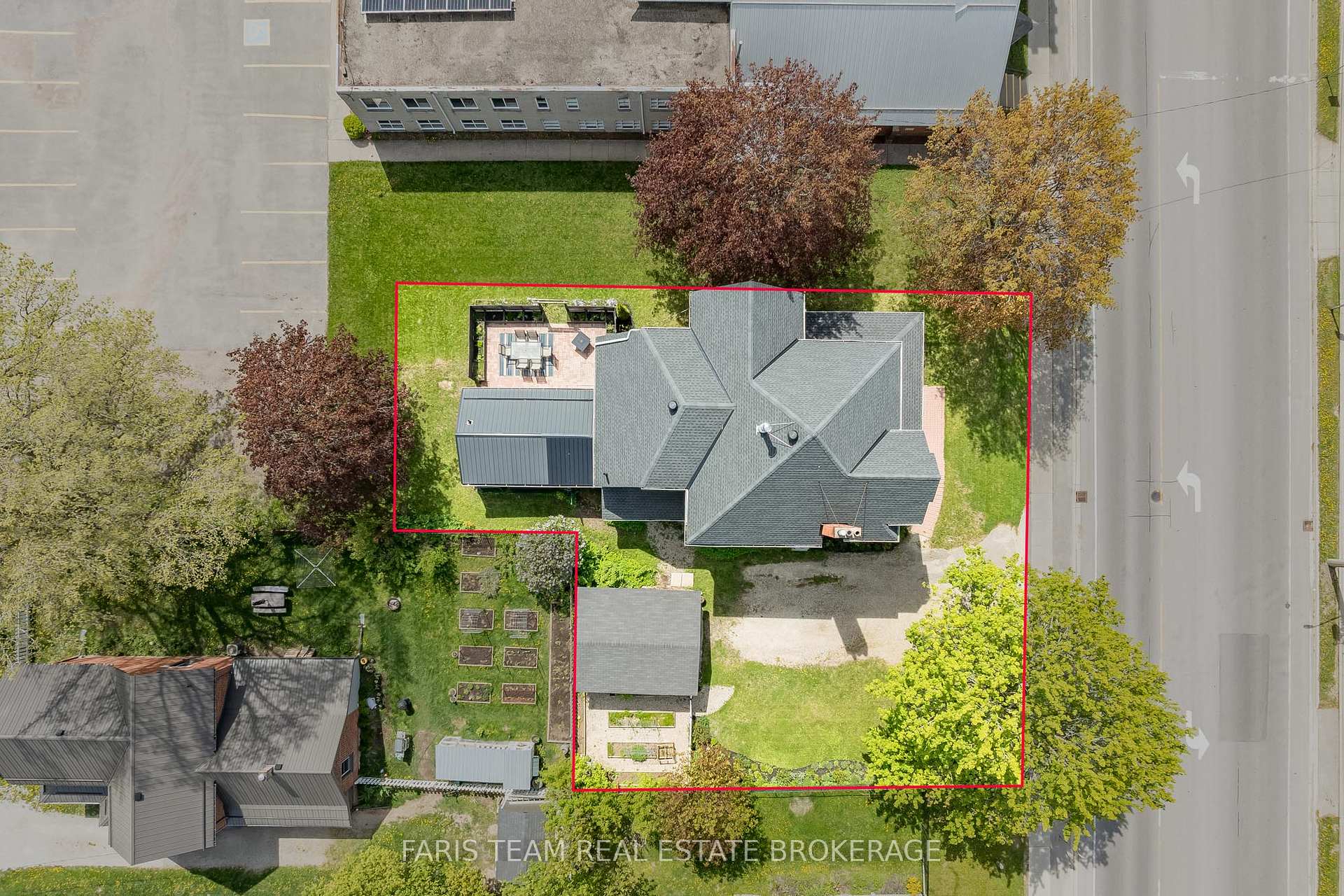 Photo 31 of 23 Yonge Street S, Springwater, Elmvale — HOMEH