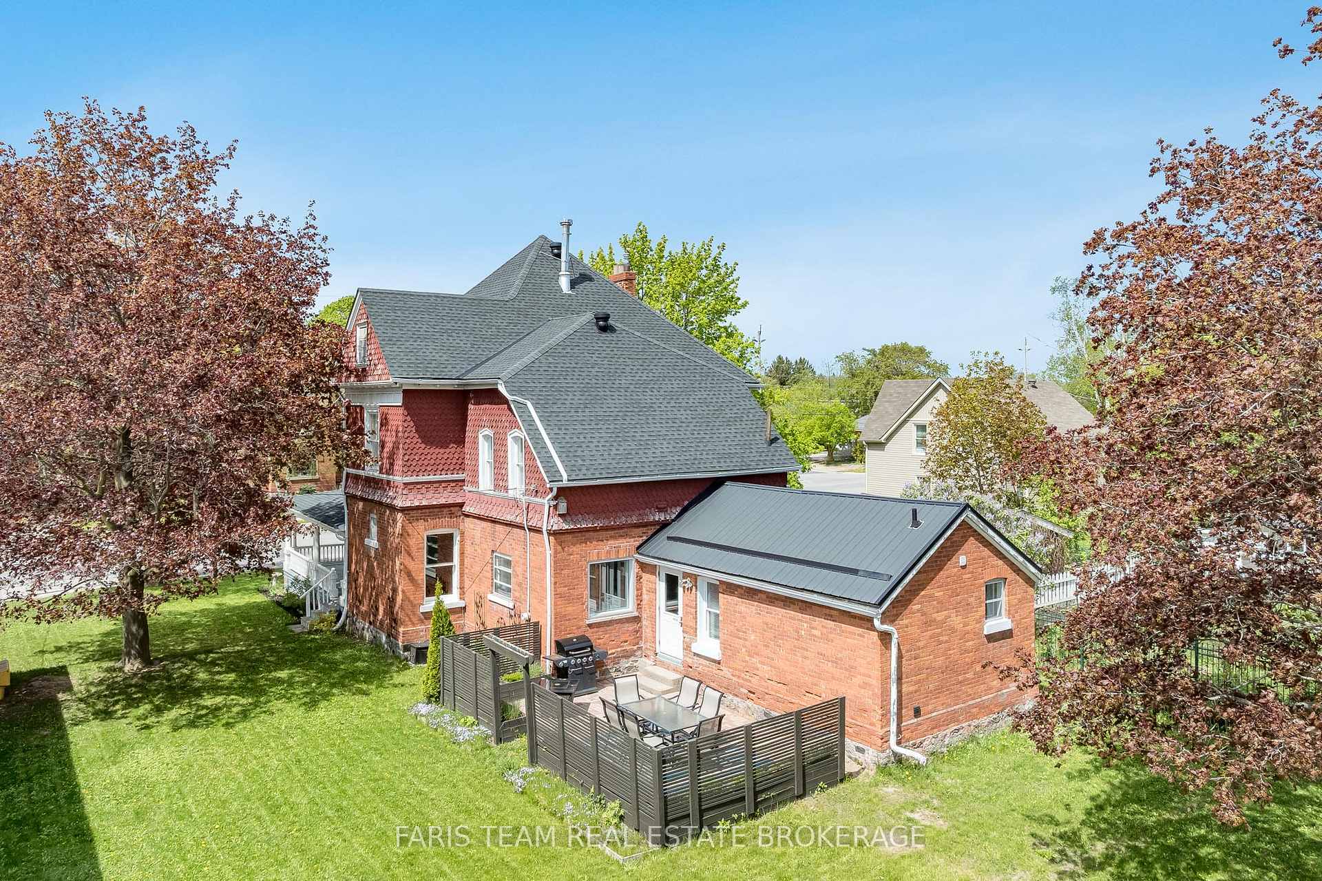 Photo 32 of 23 Yonge Street S, Springwater, Elmvale — HOMEH