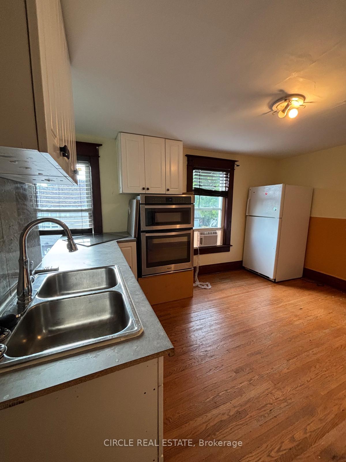Photo 18 of 277 Niagara Street W, Welland, Prince Charles — HOMEH