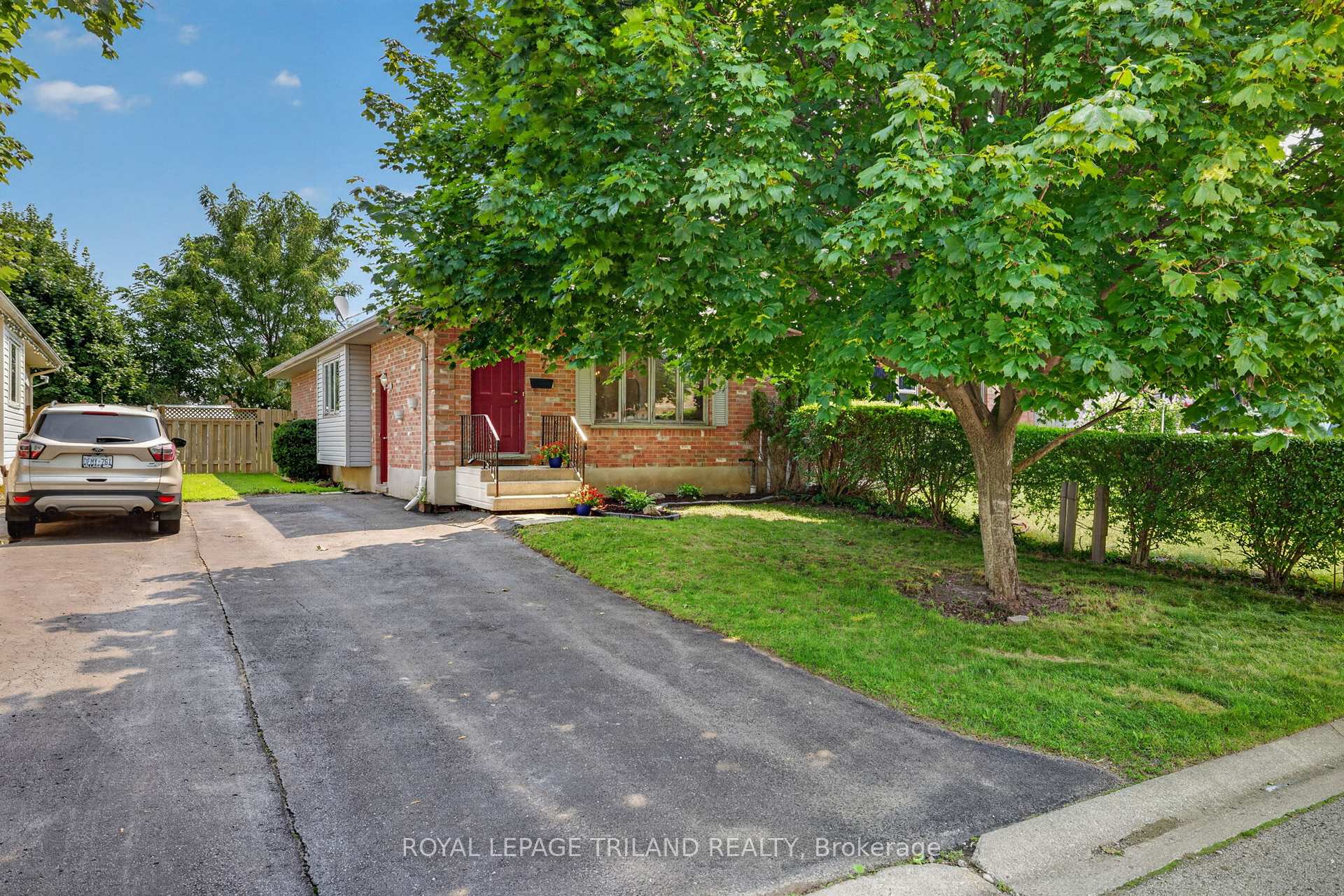 Photo 2 of 7 Fanjoy Drive, St. Thomas — HOMEH