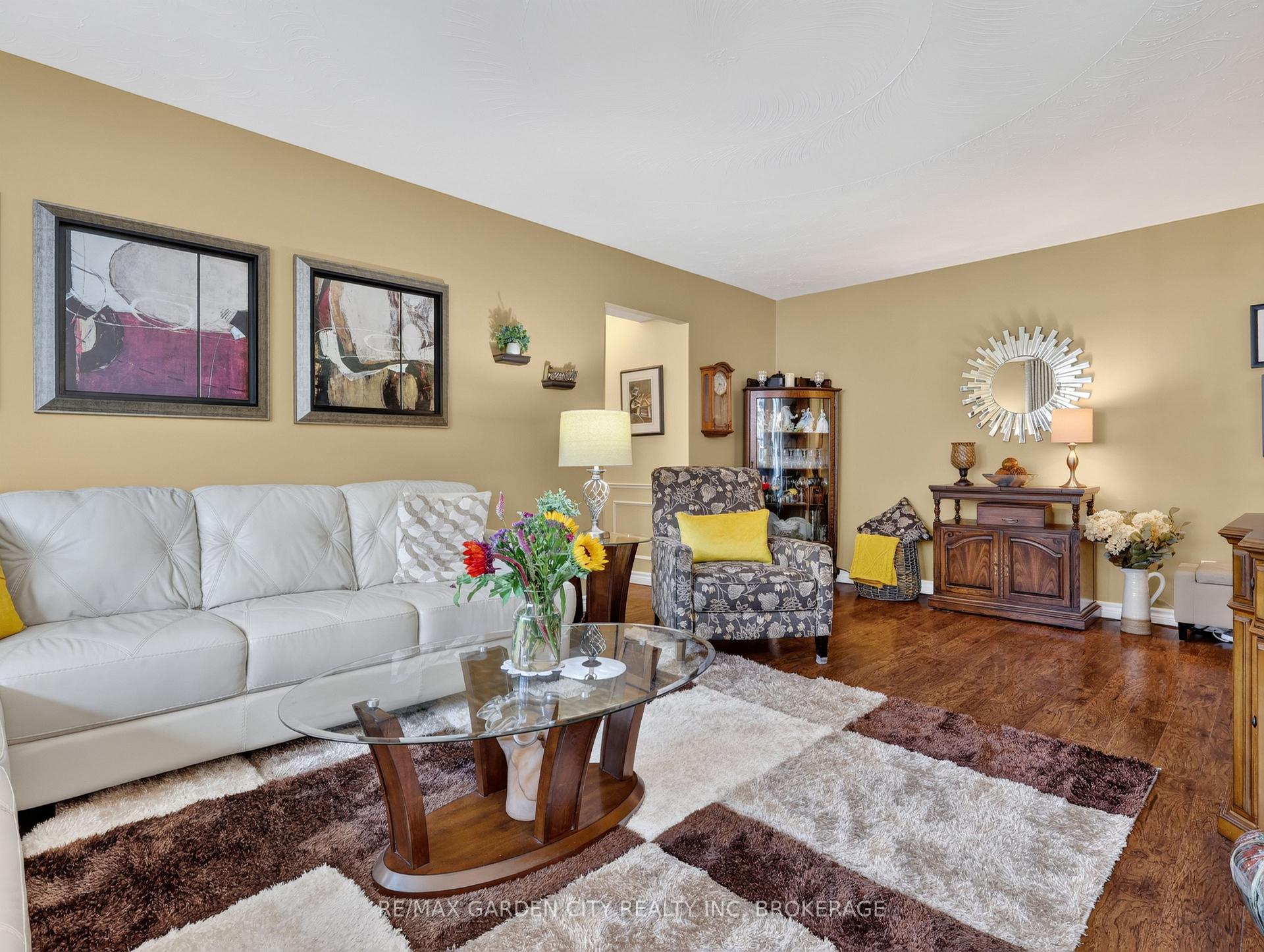 Photo 13 of Unit 701, 359 Scott Street, St. Catharines, Fairview — HOMEH