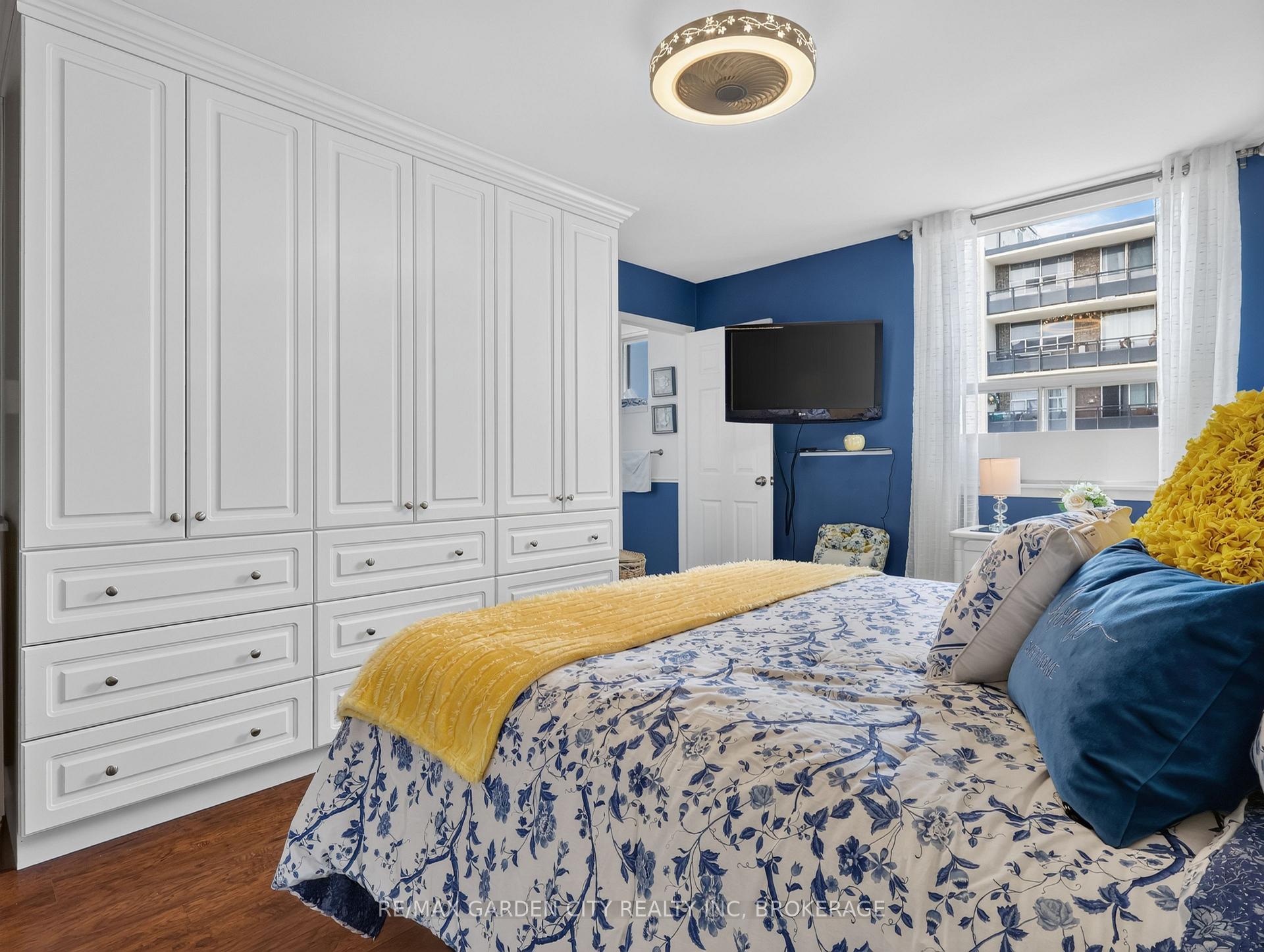Photo 19 of Unit 701, 359 Scott Street, St. Catharines, Fairview — HOMEH