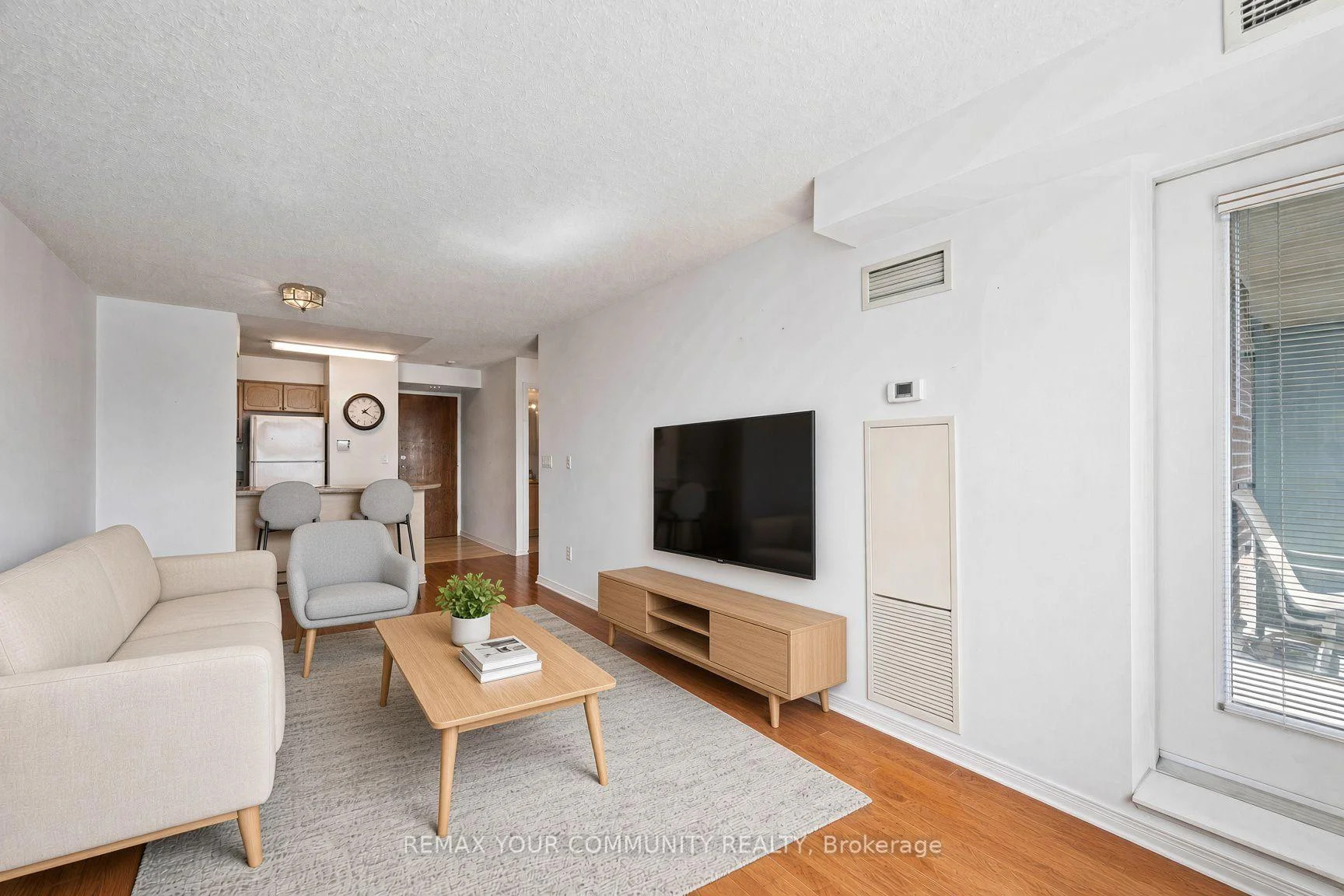Photo 19 of Unit 909, 23 Oneida Crescent, Richmond Hill, Langstaff — HOMEH