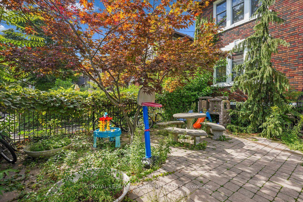 Photo 18 of Unit Lower, 12 Castle View Avenue, Toronto, Casa Loma — HOMEH