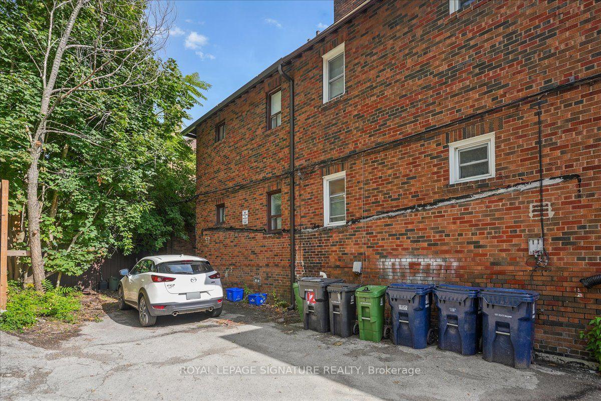 Photo 20 of Unit Lower, 12 Castle View Avenue, Toronto, Casa Loma — HOMEH