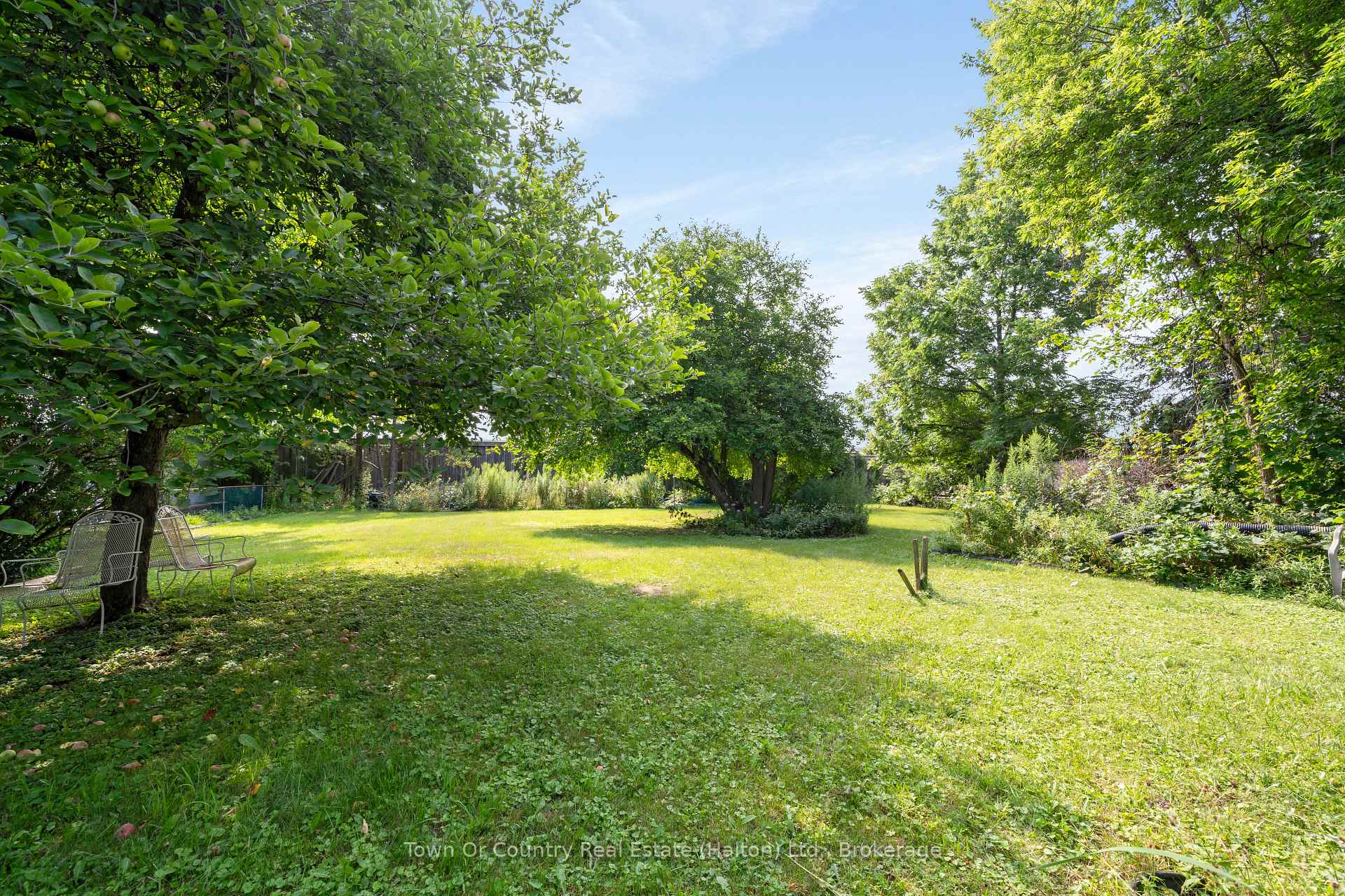 Photo 4 of 7640 5 Side Road, Milton, Milton North — HOMEH