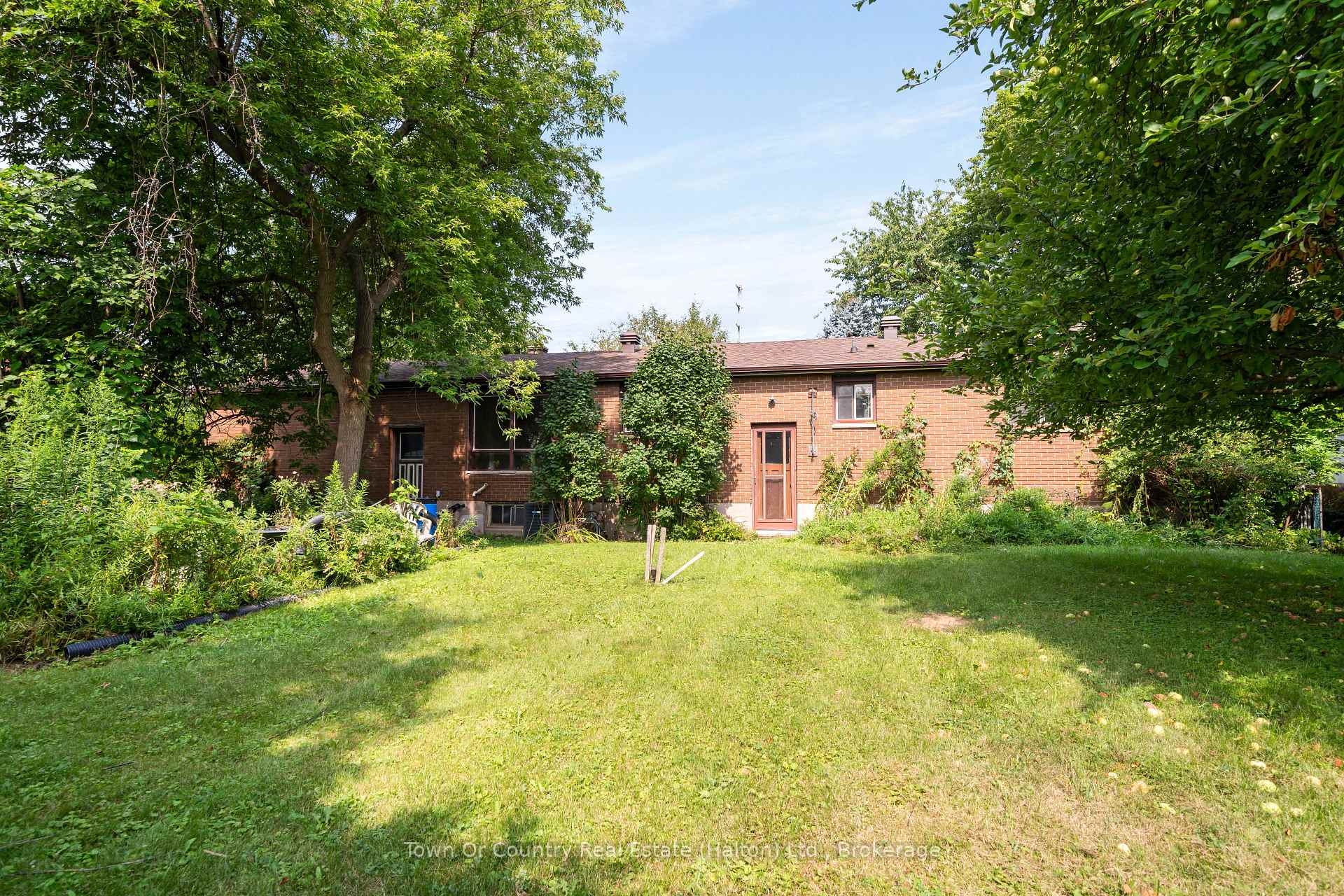 Photo 5 of 7640 5 Side Road, Milton, Milton North — HOMEH